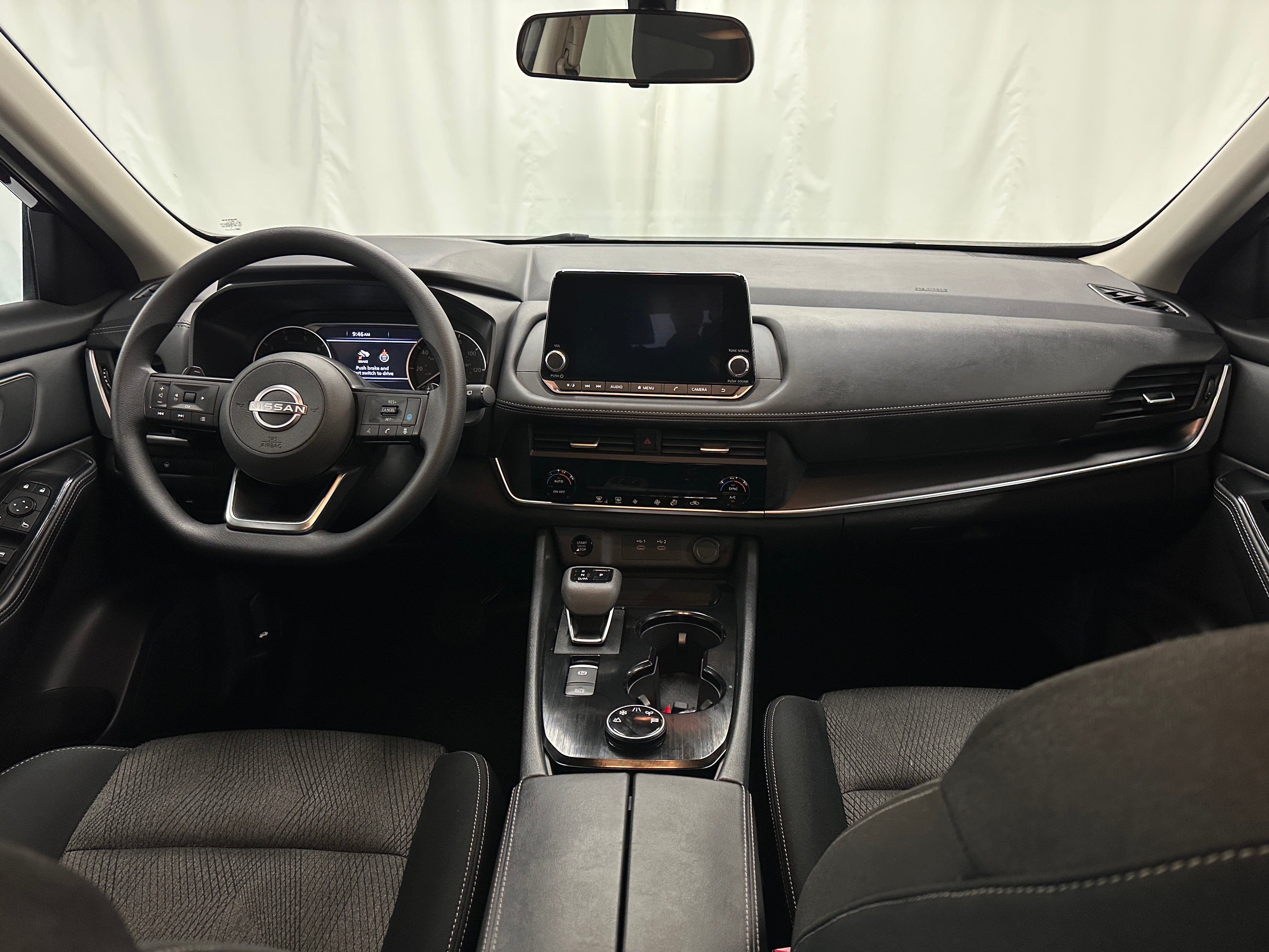 2024 Nissan Rogue SV 3