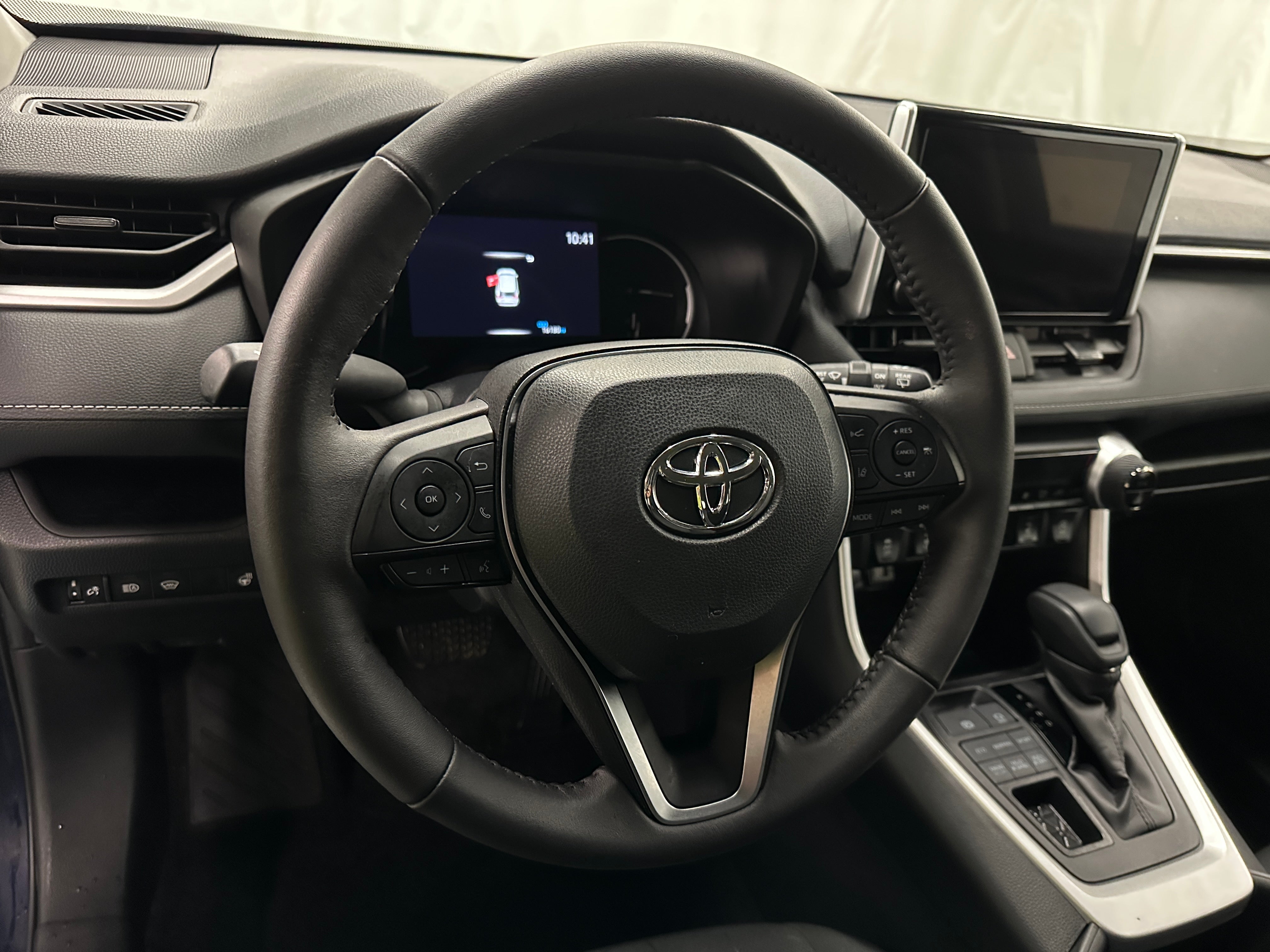 2024 Toyota RAV4 XLE 5