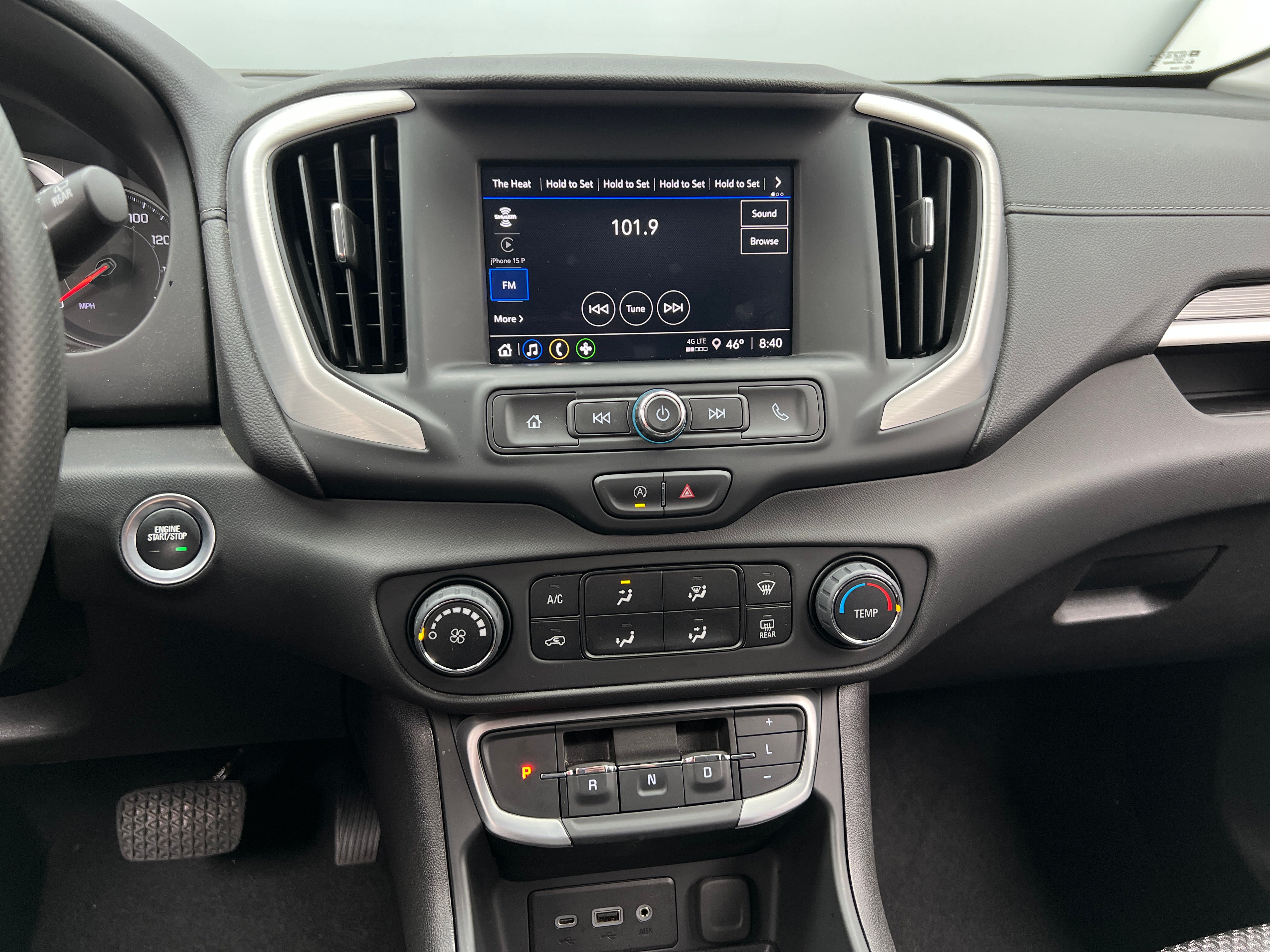 2024 GMC Terrain SLE 4