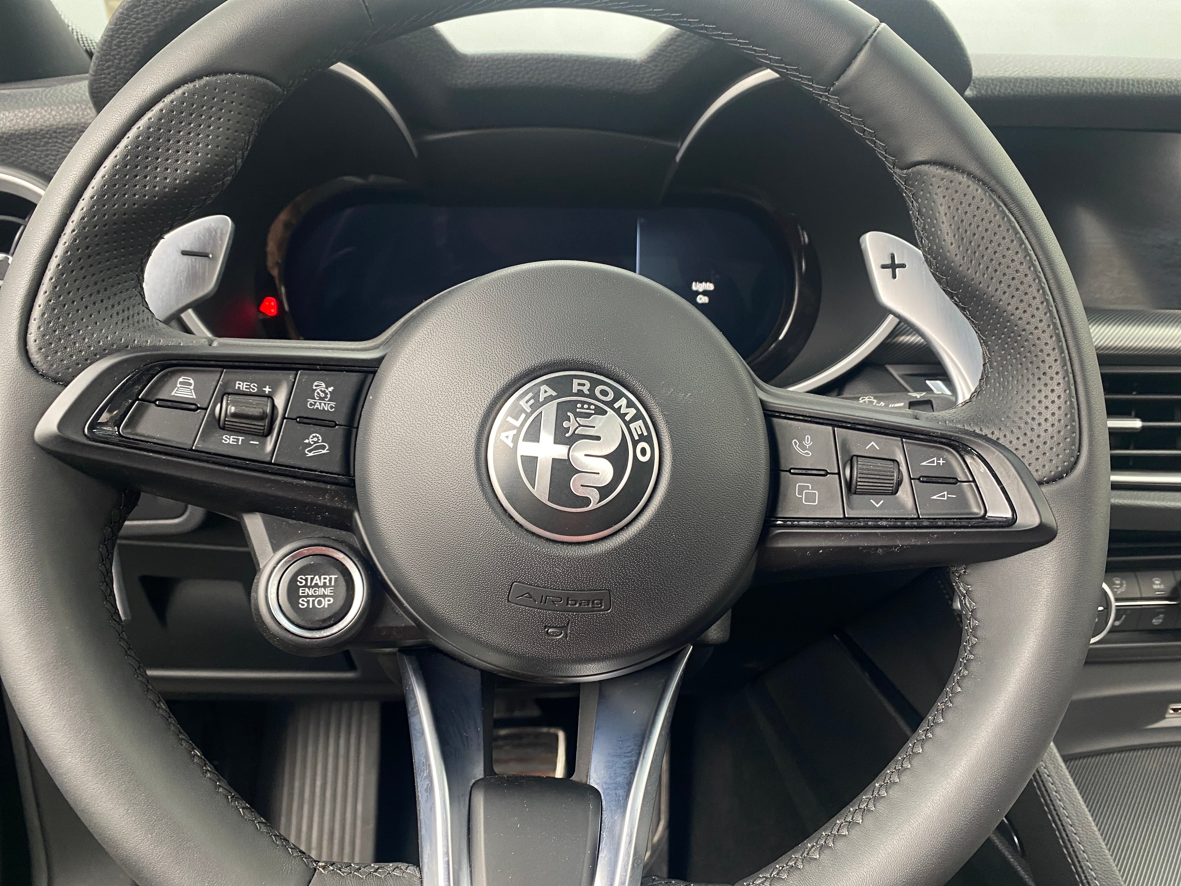 2024 Alfa Romeo Stelvio  4