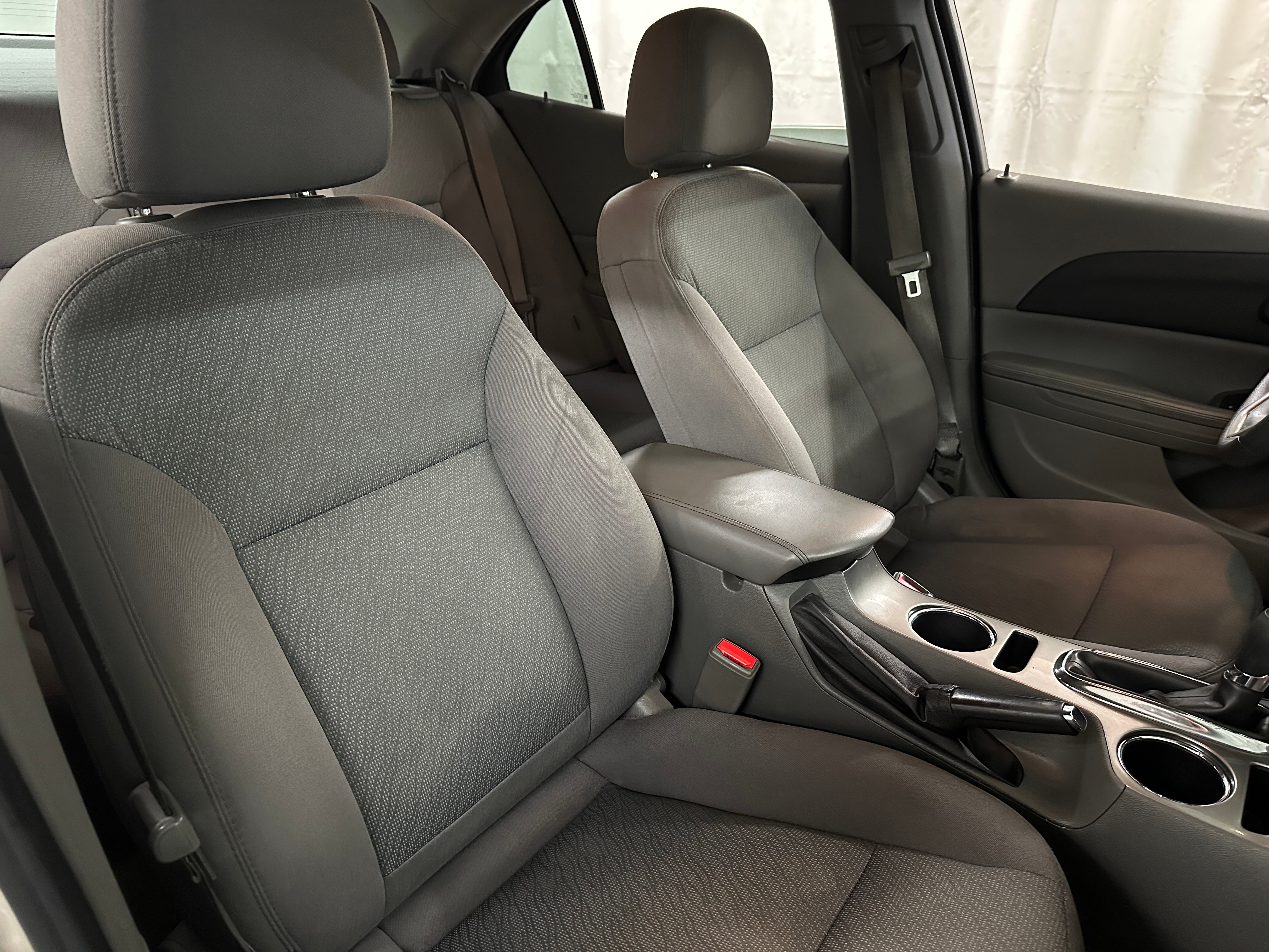 2015 Chevrolet Malibu LS 2