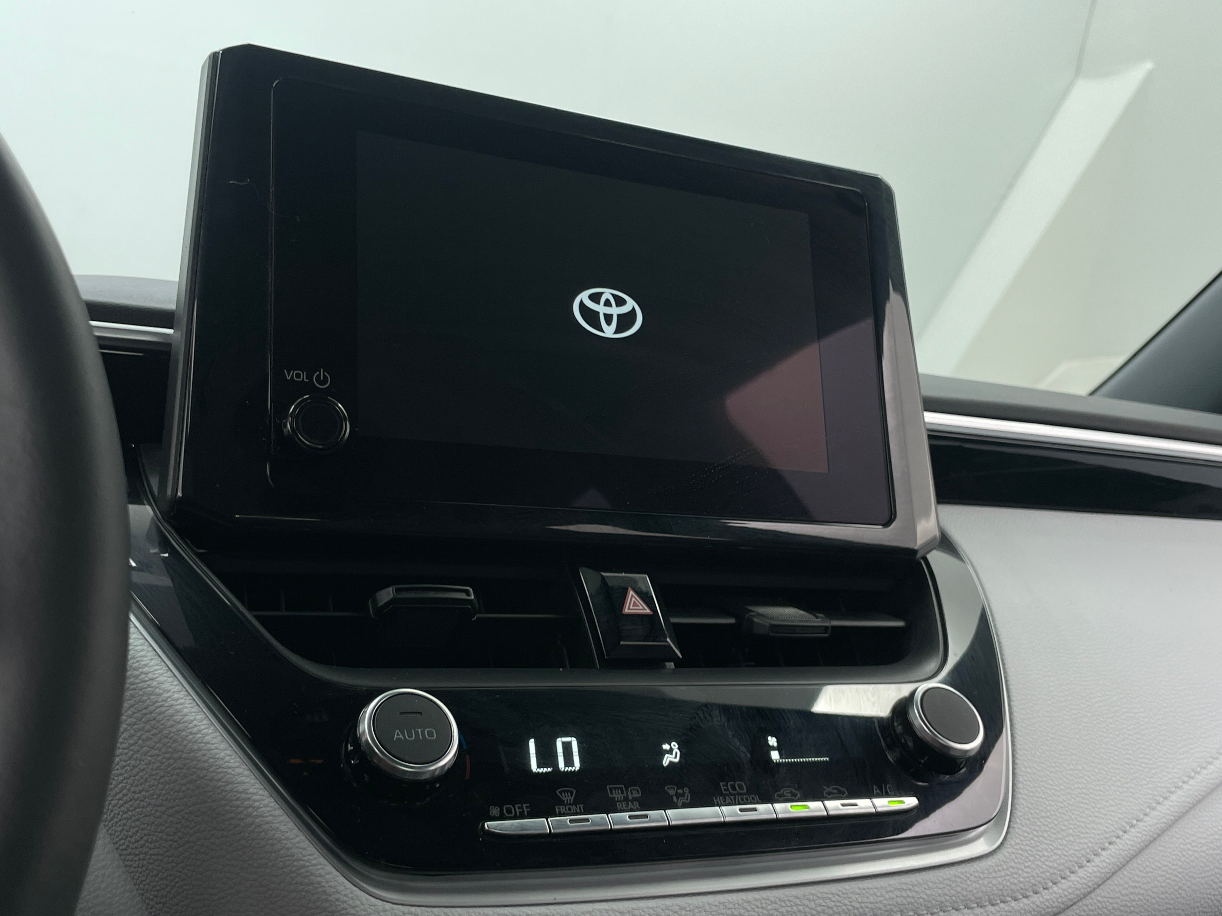 2024 Toyota Corolla SE 4