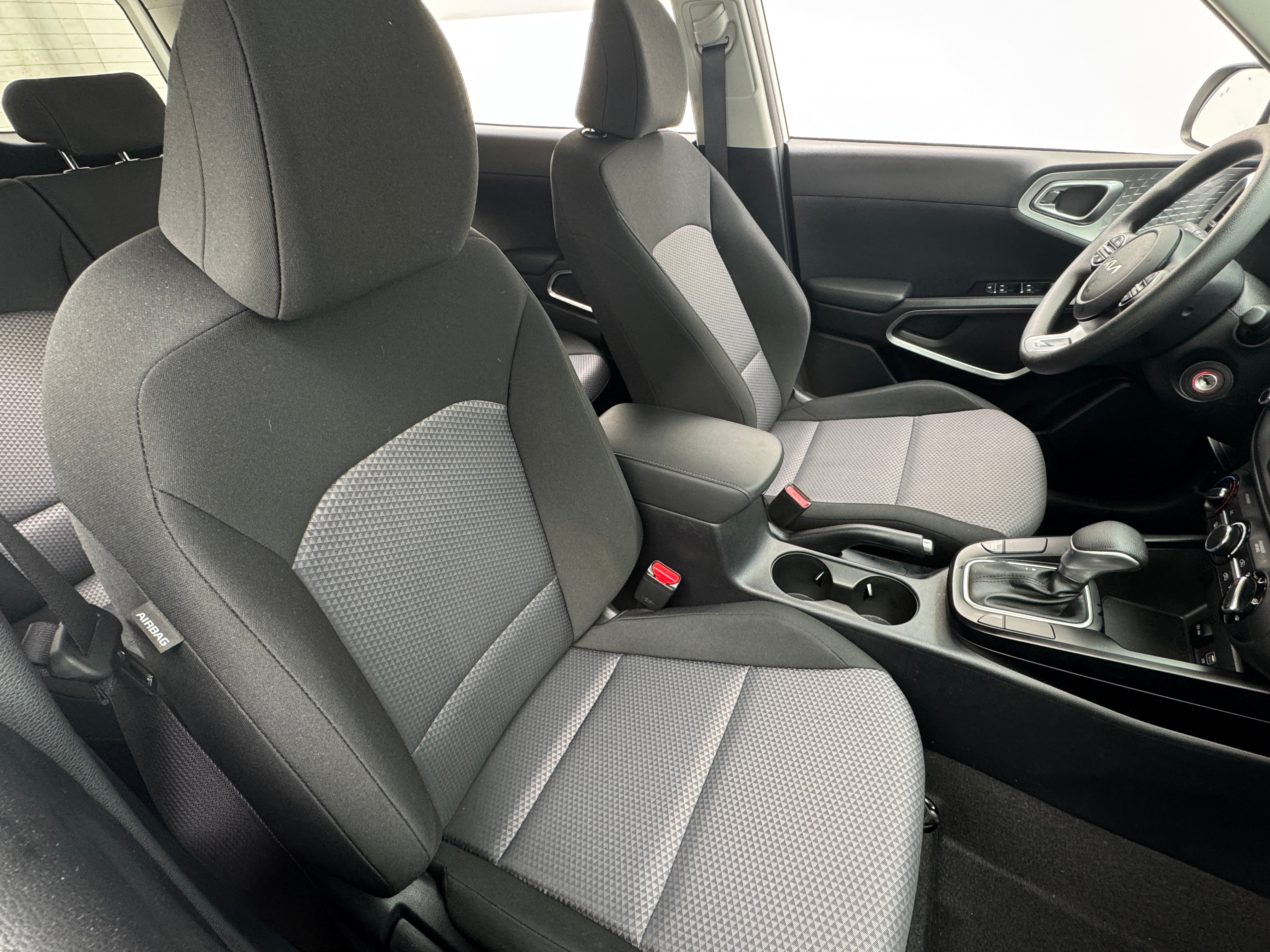 2024 Kia Soul LX 2