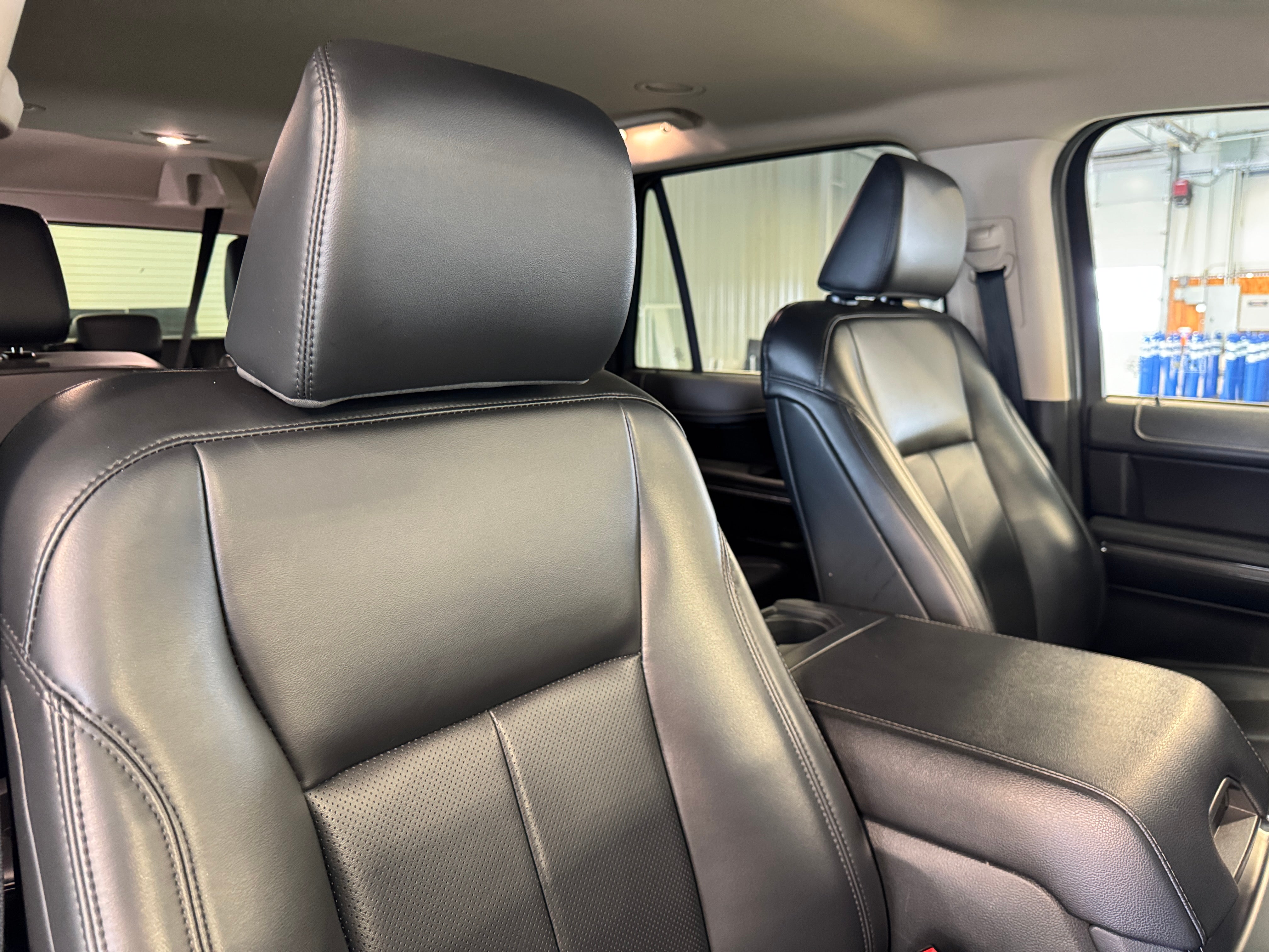 2024 Ford Expedition XLT 2