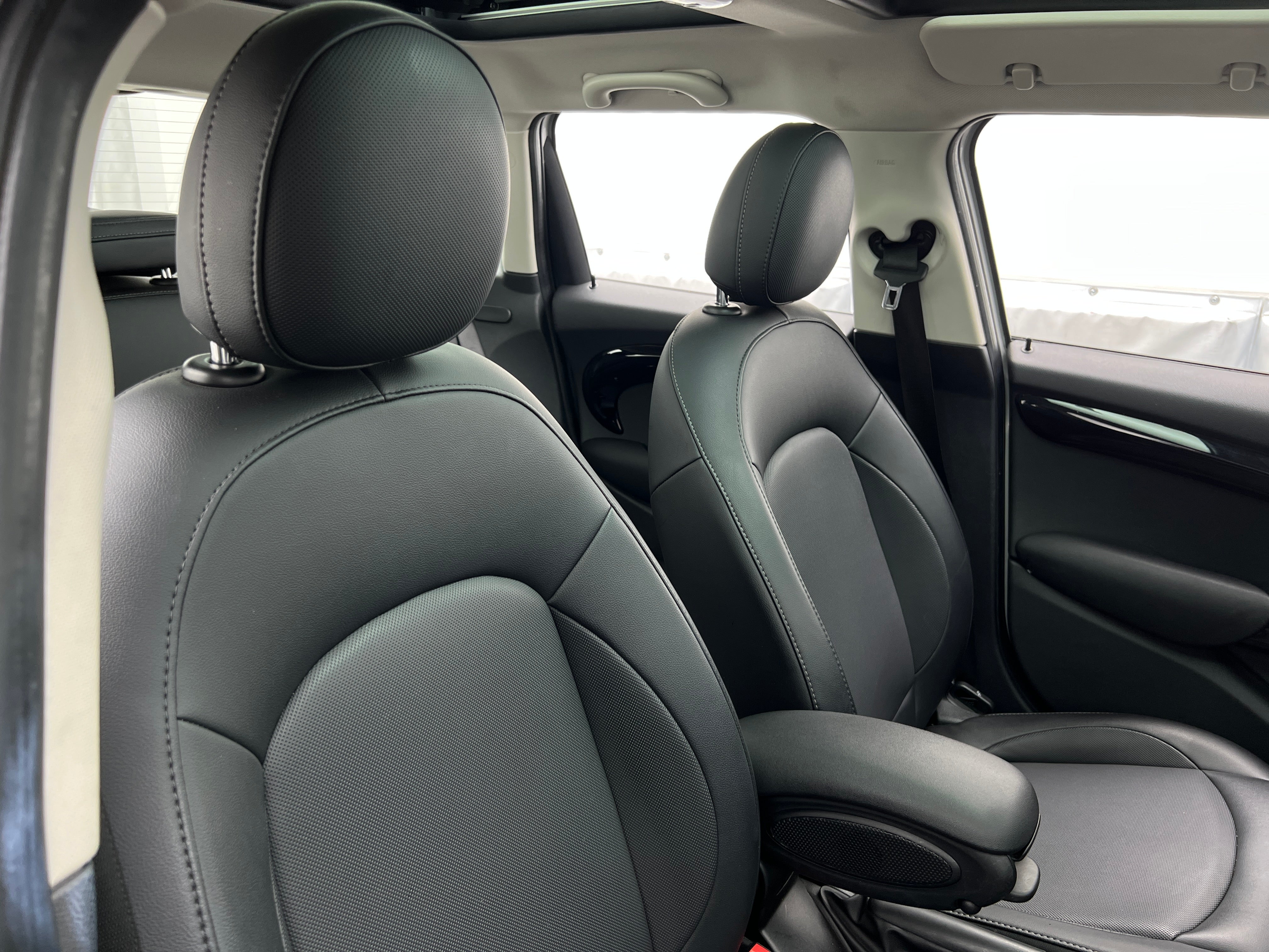 2019 MINI Cooper Hardtop 4 Door 2