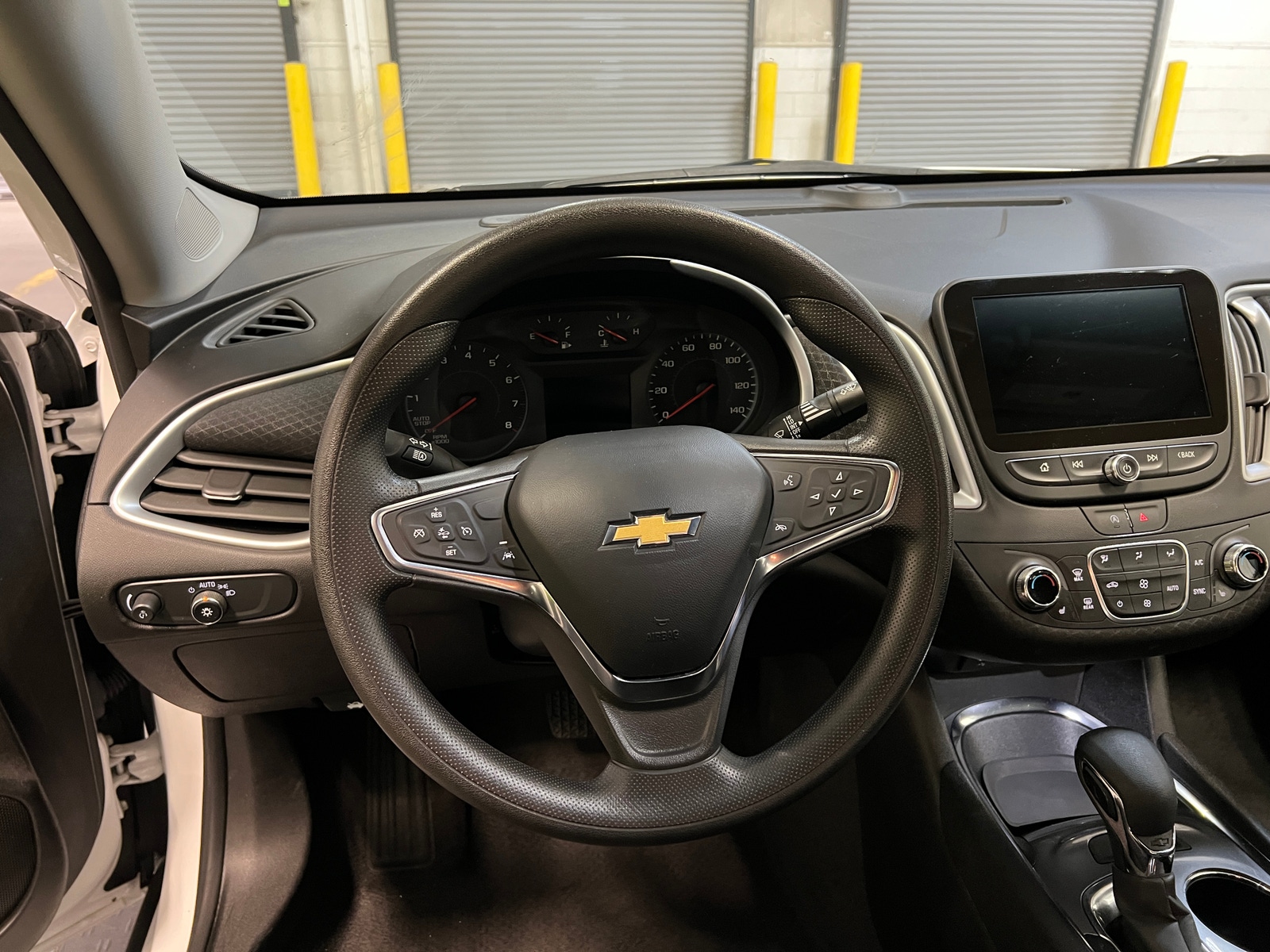 Thumbnail: 2023 Chevrolet Malibu - 5