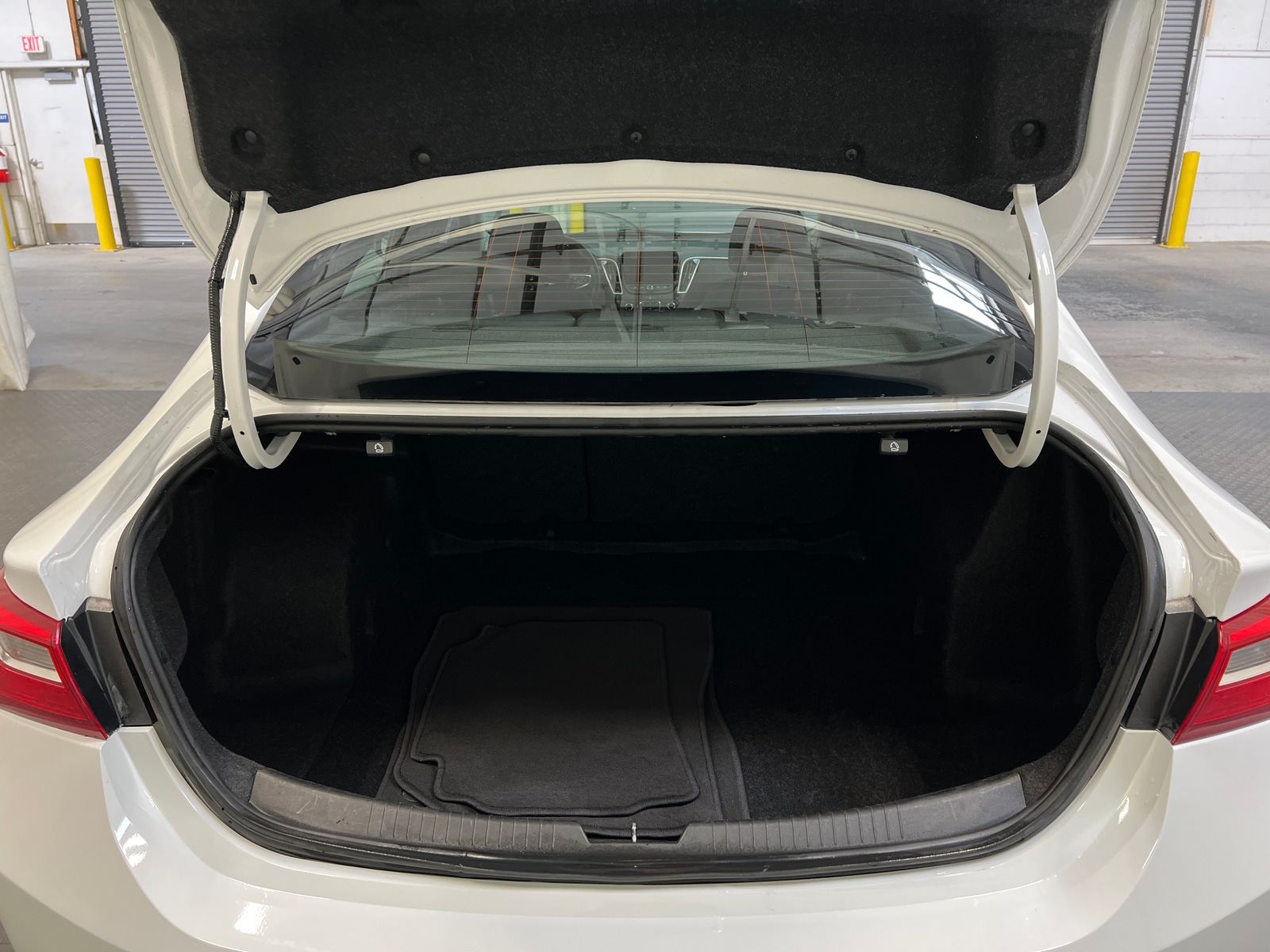 Thumbnail: 2023 Chevrolet Malibu - 7