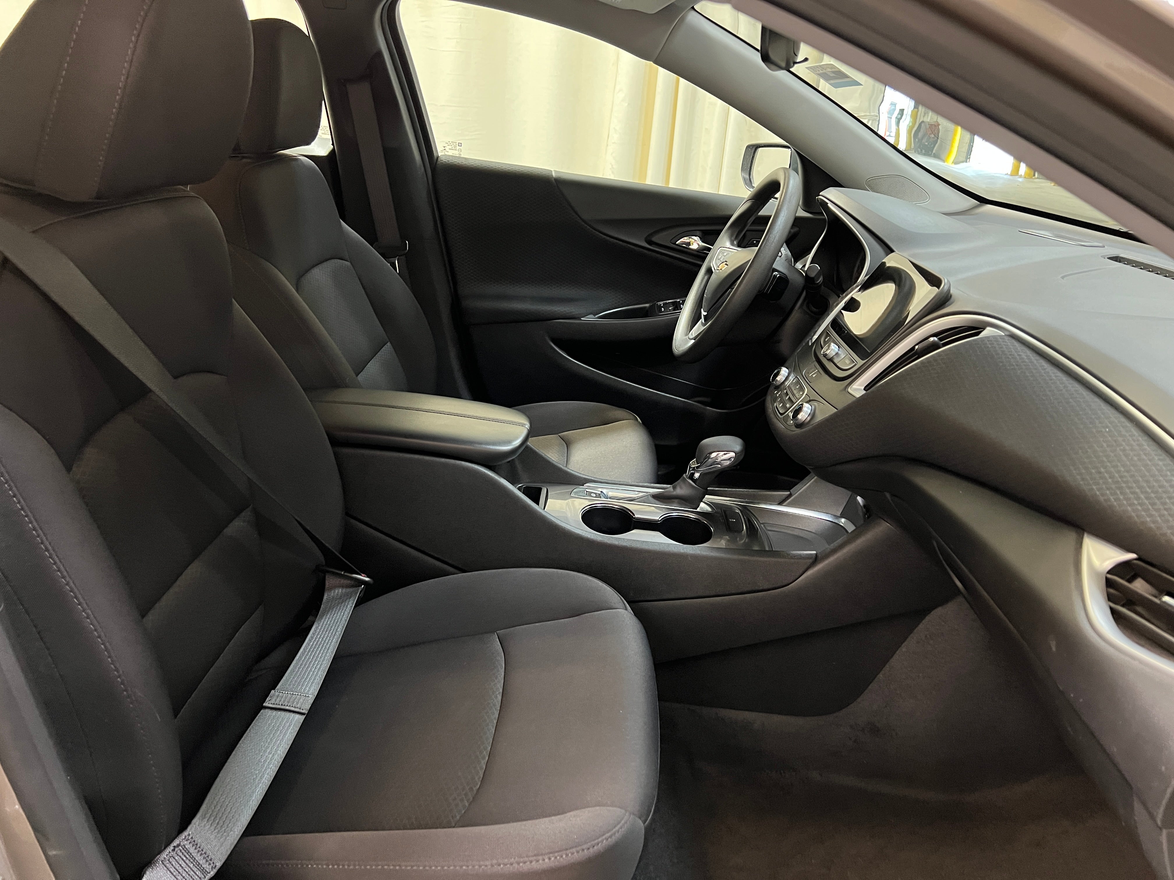 2023 Chevrolet Malibu LT 2
