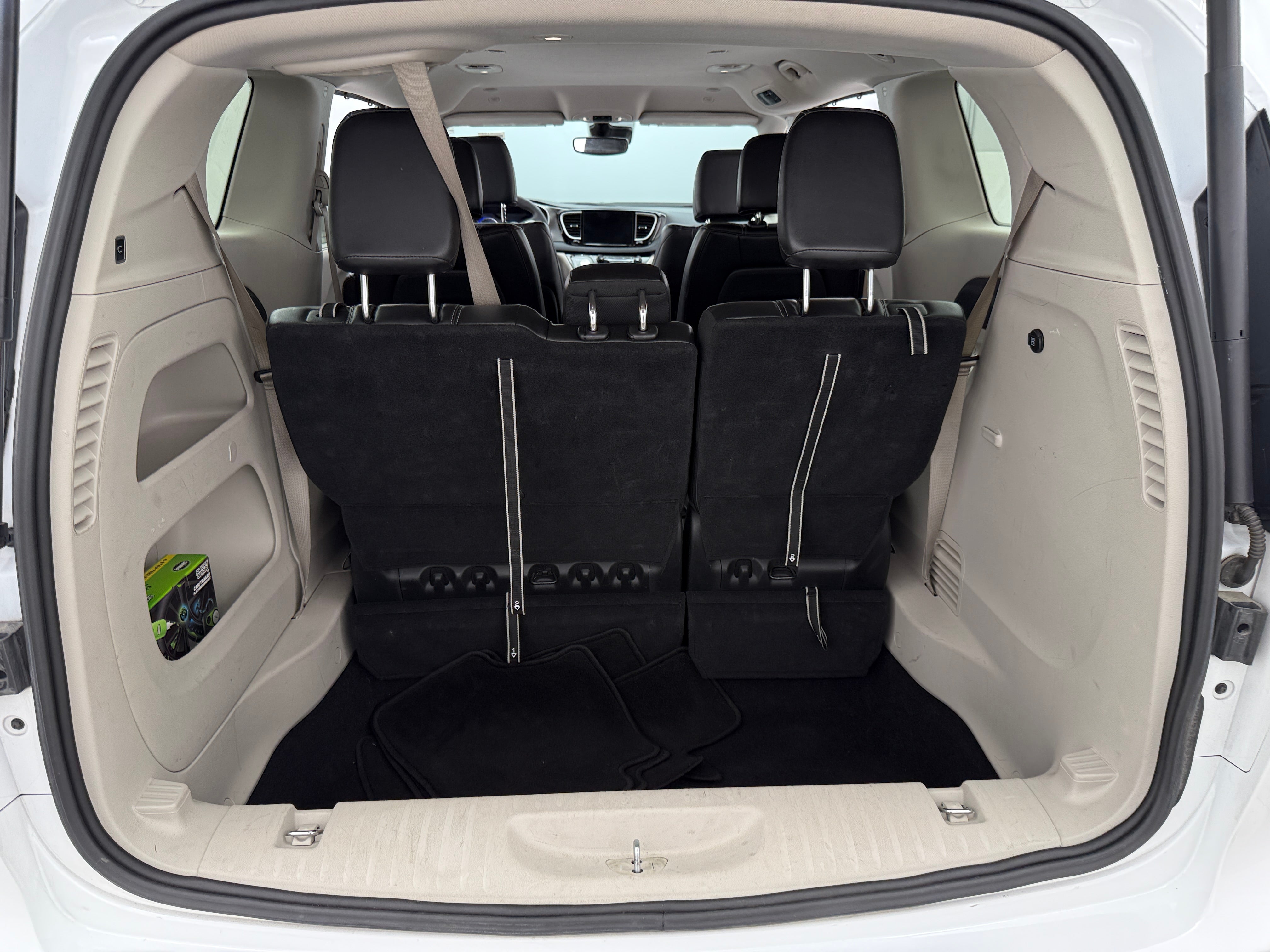 2023 Chrysler Pacifica Touring L 6