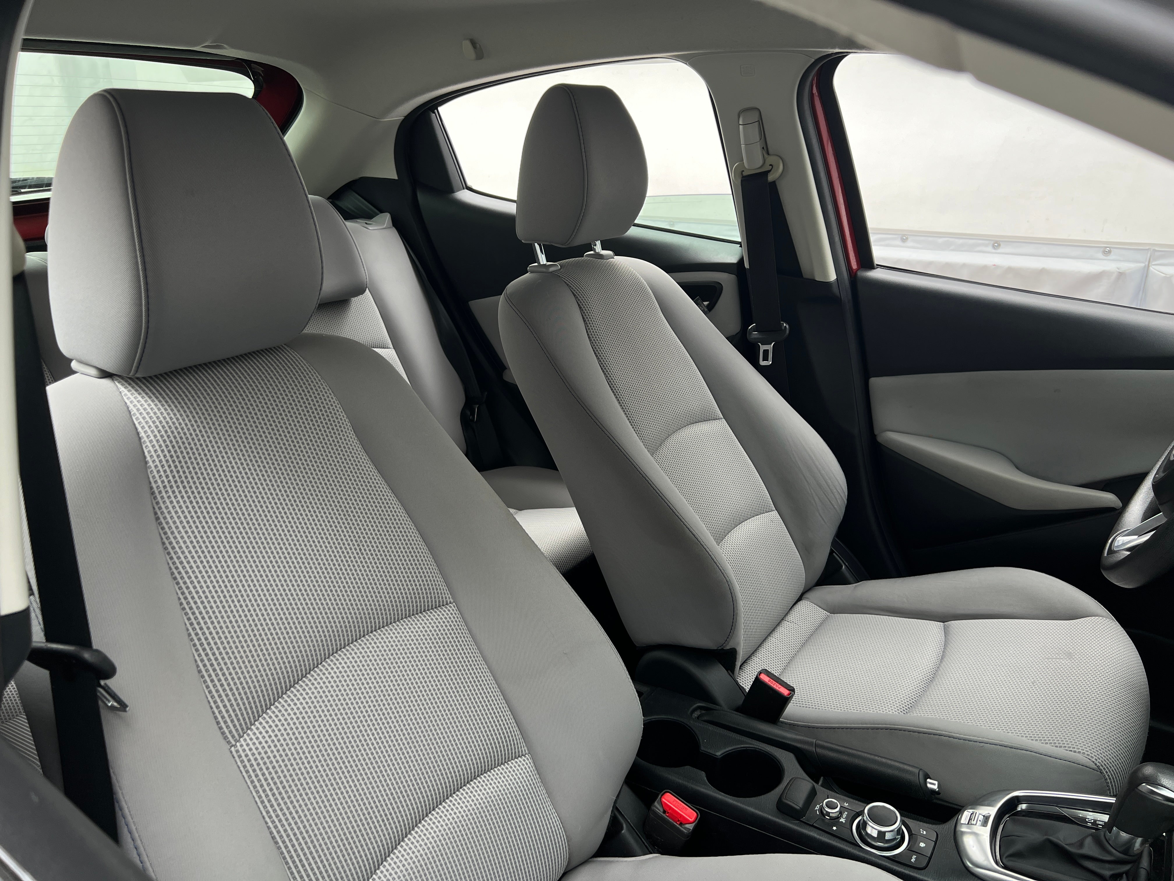 2020 Toyota Yaris LE 2