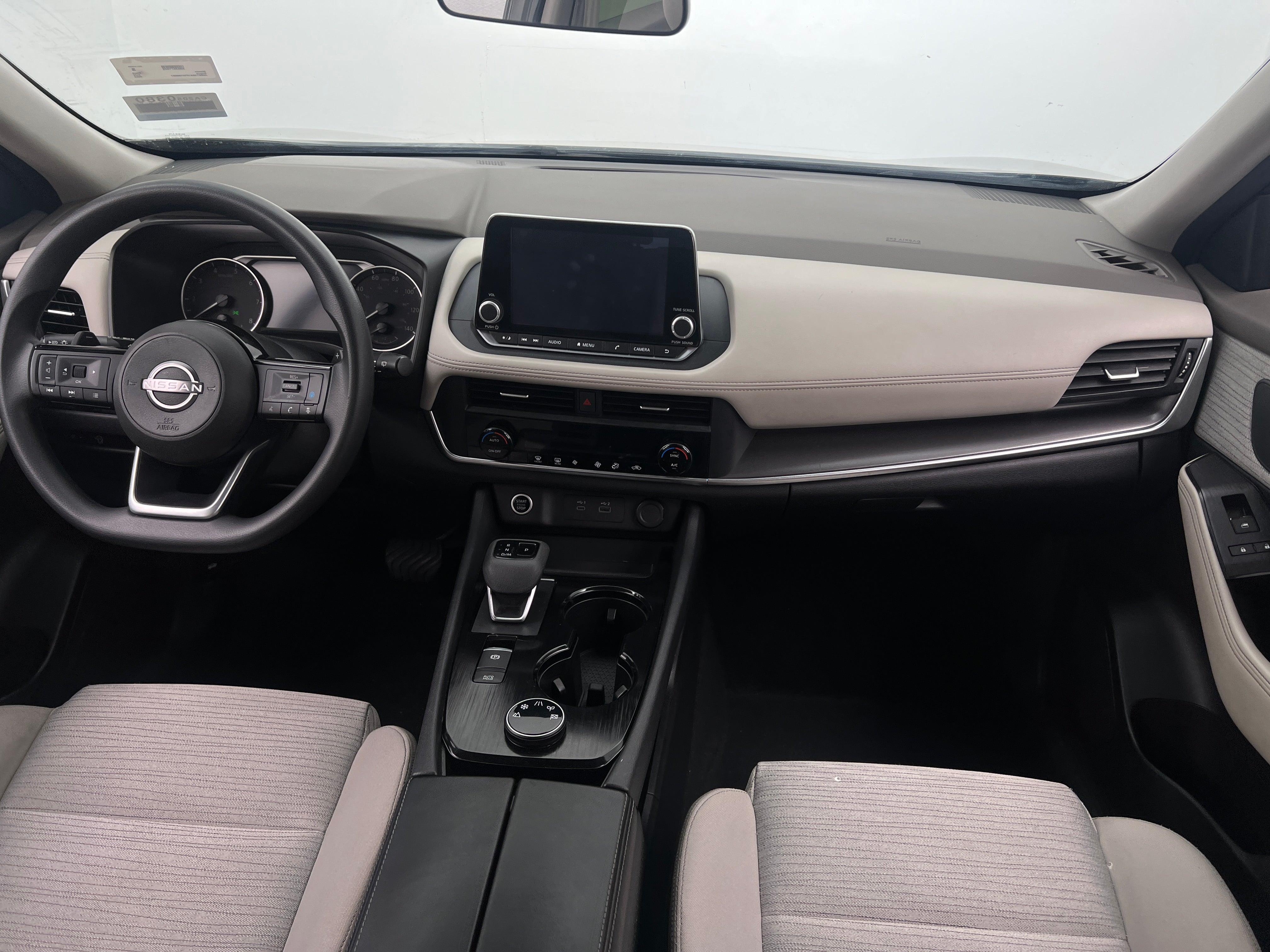2023 Nissan Rogue SV 3