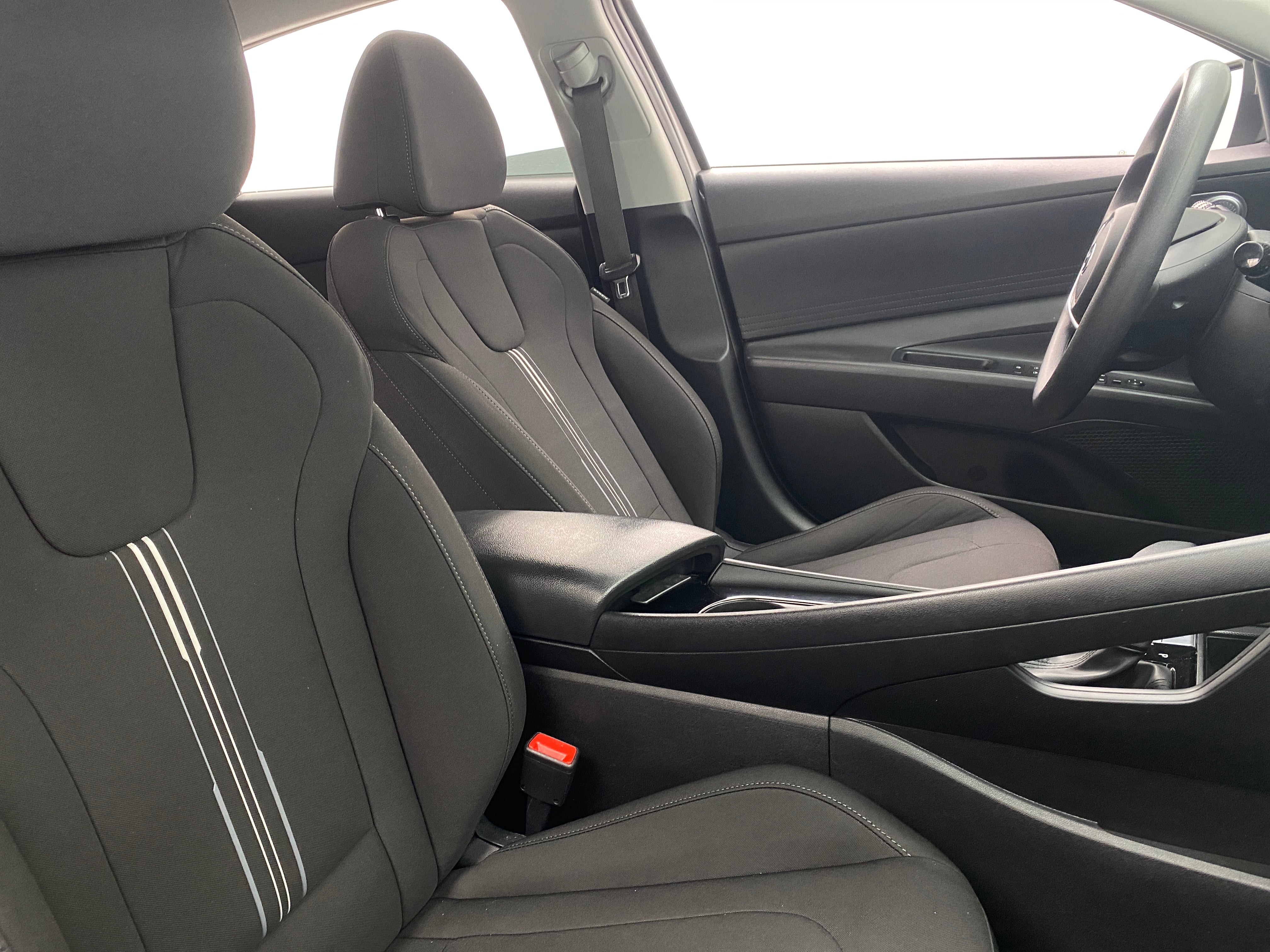 2023 Hyundai Elantra Blue 2
