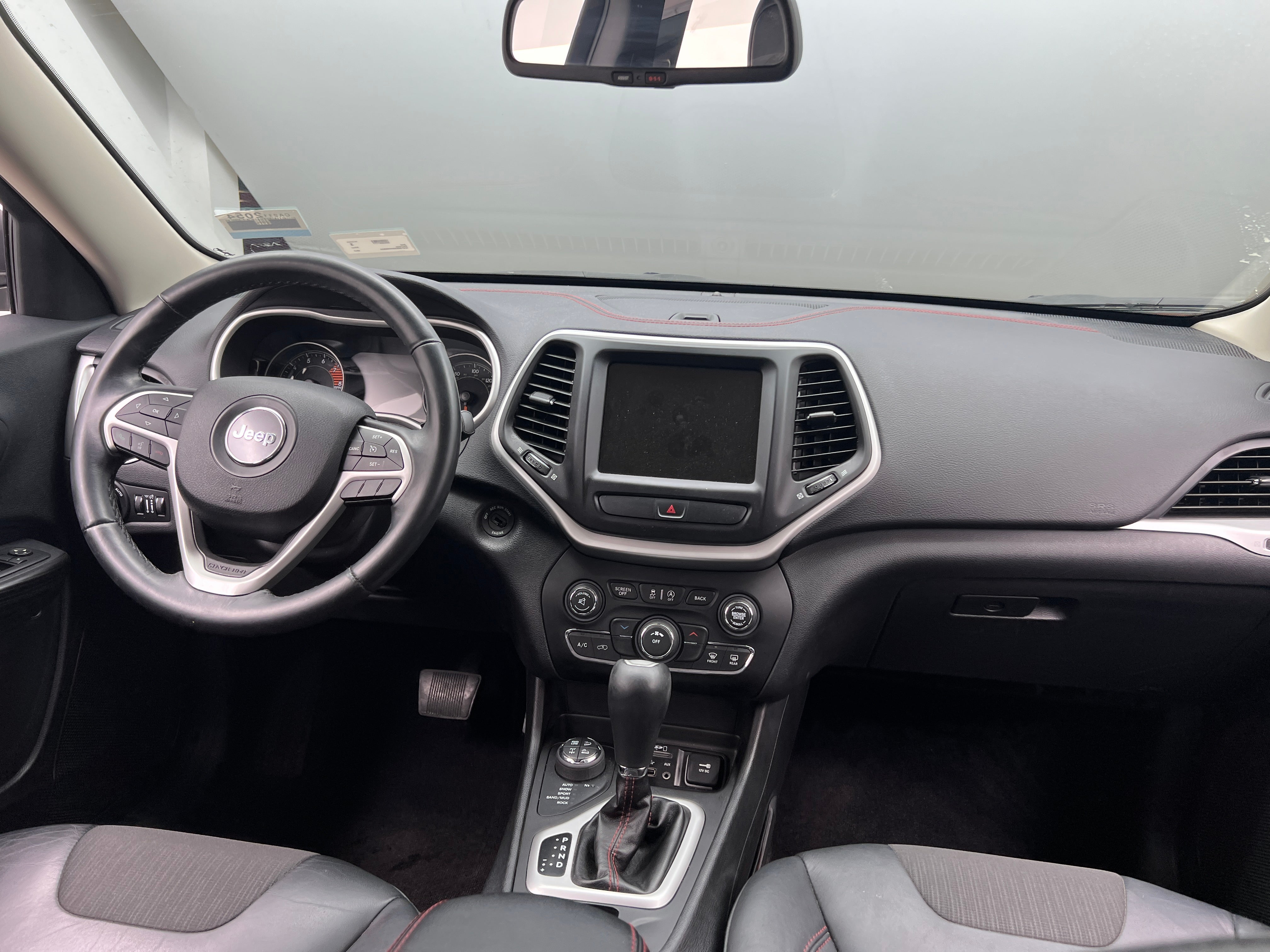 2017 Jeep Cherokee Trailhawk 2