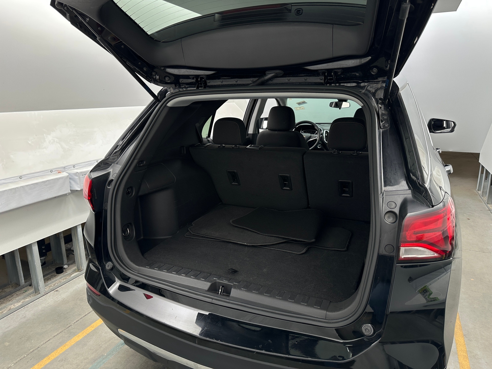 Thumbnail: 2023 Chevrolet Equinox - 7