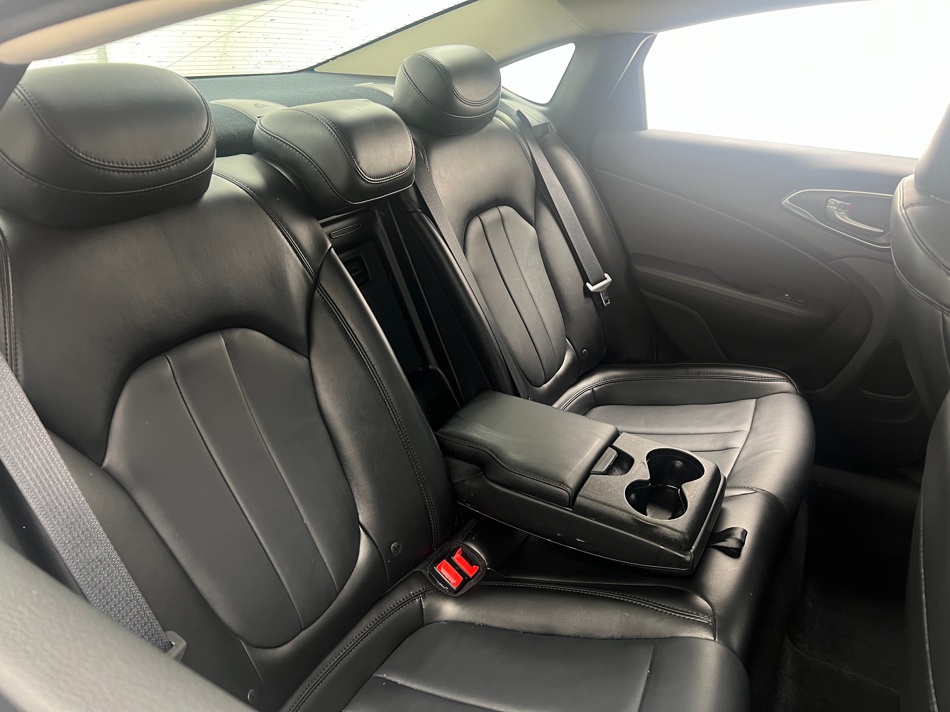 2017 Chrysler 200 Limited 5