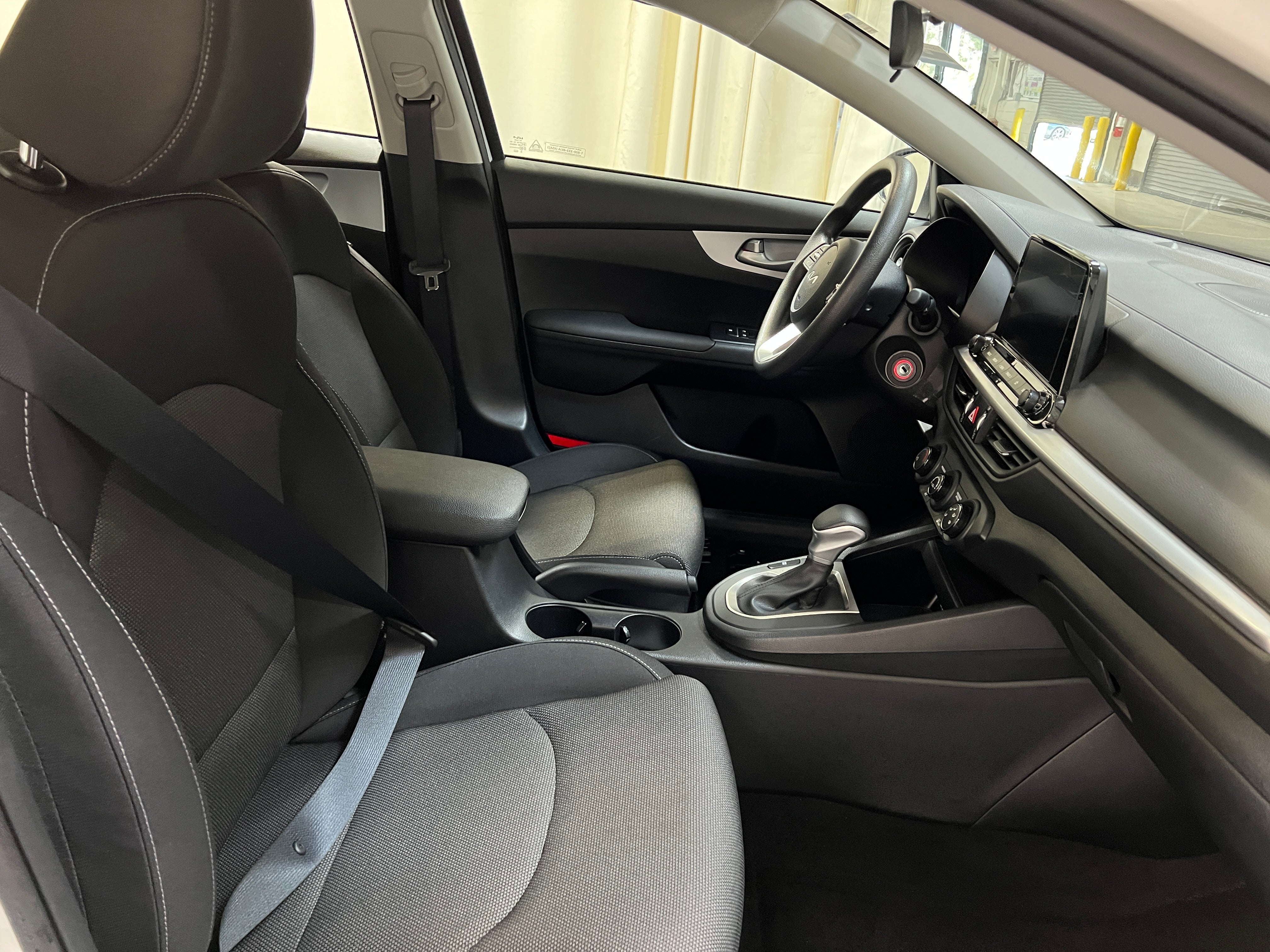 2024 Kia Forte LXS 2