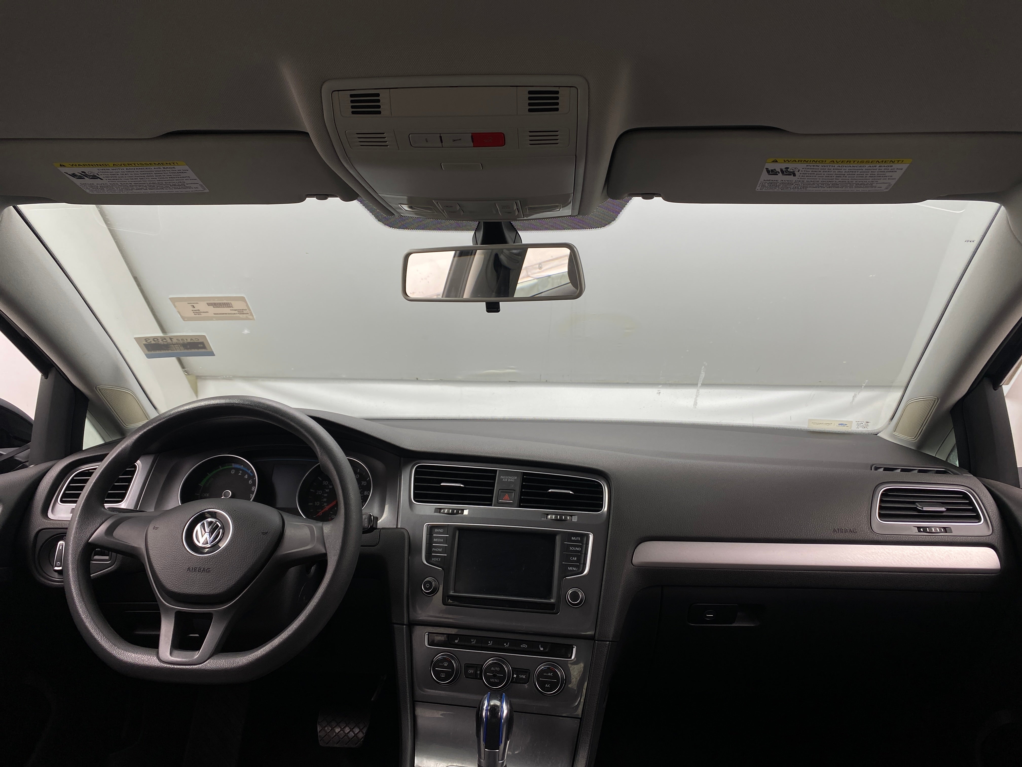 2016 Volkswagen e-Golf SE 3