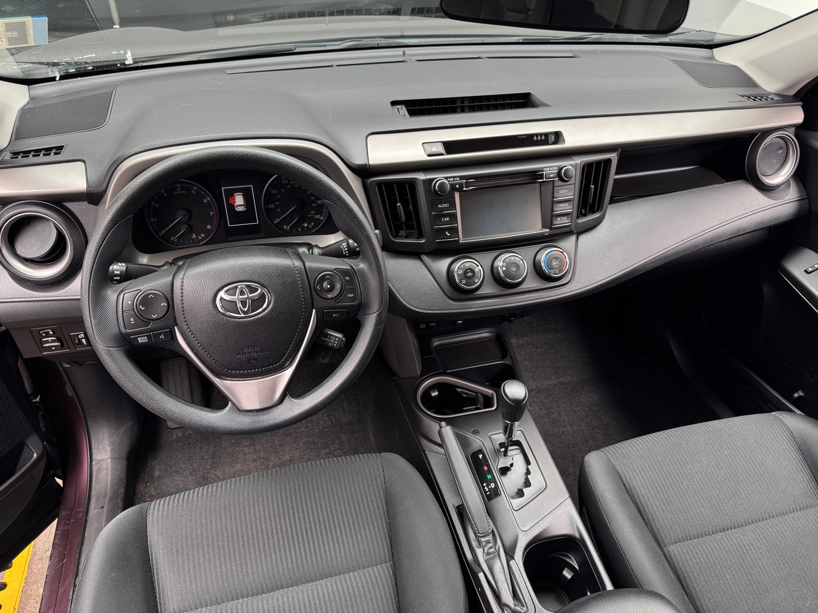 Thumbnail: 2018 Toyota RAV4 - 3