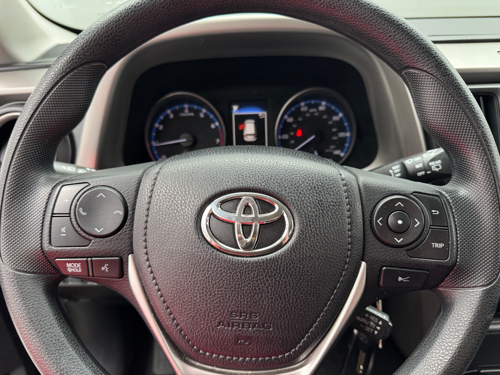 Thumbnail: 2018 Toyota RAV4 - 5