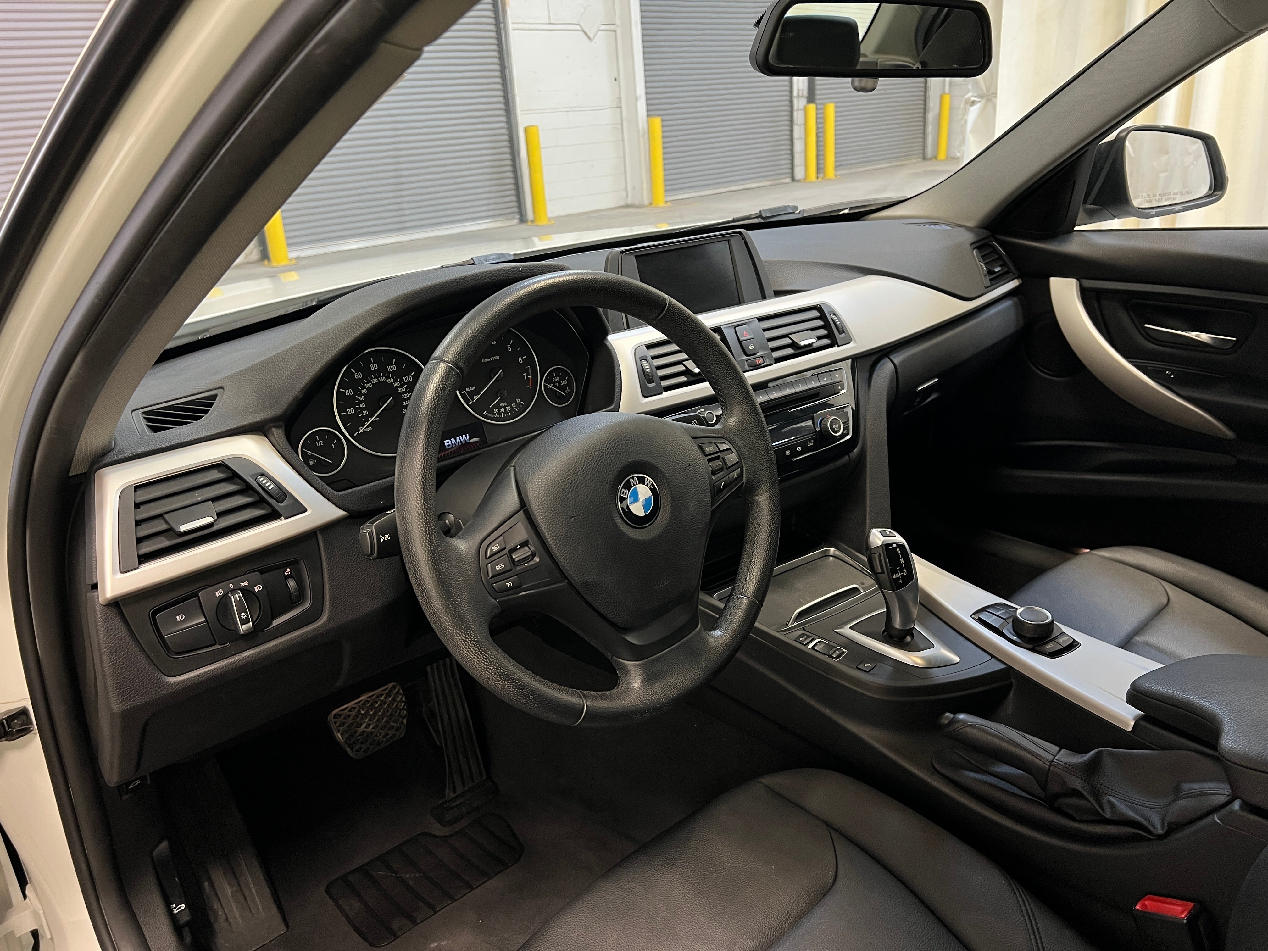 2017 BMW 3 Series 320i 2