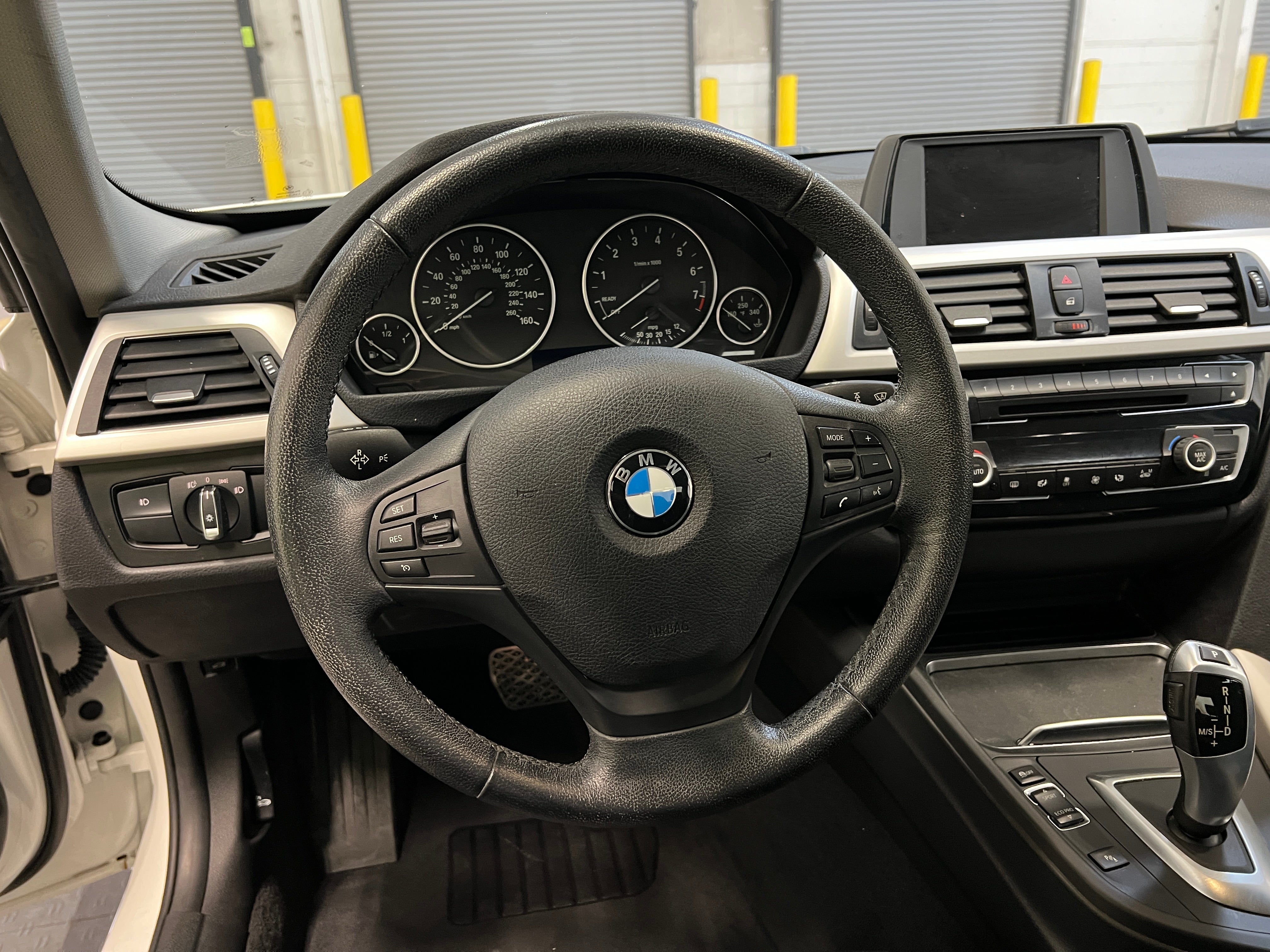 2017 BMW 3 Series 320i 4