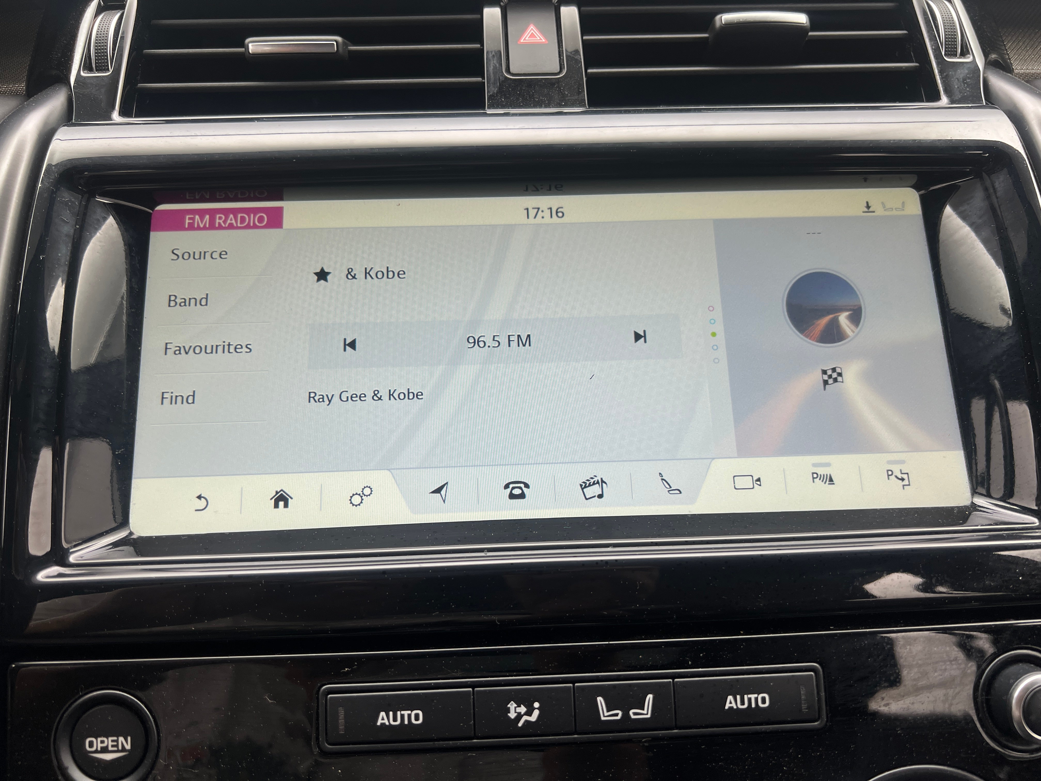 2019 Land Rover Discovery HSE Luxury 3