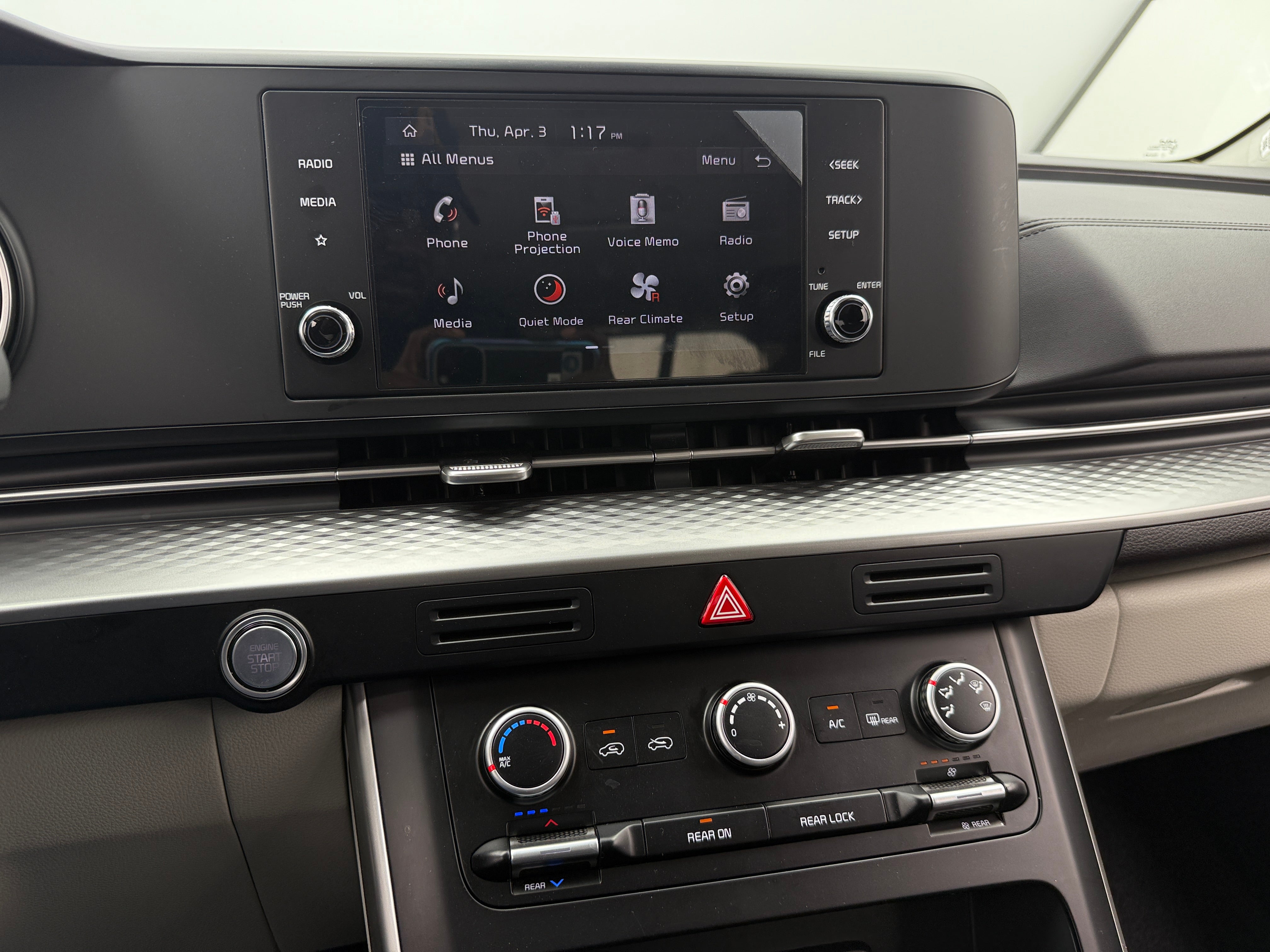 2024 Kia Carnival LX 4