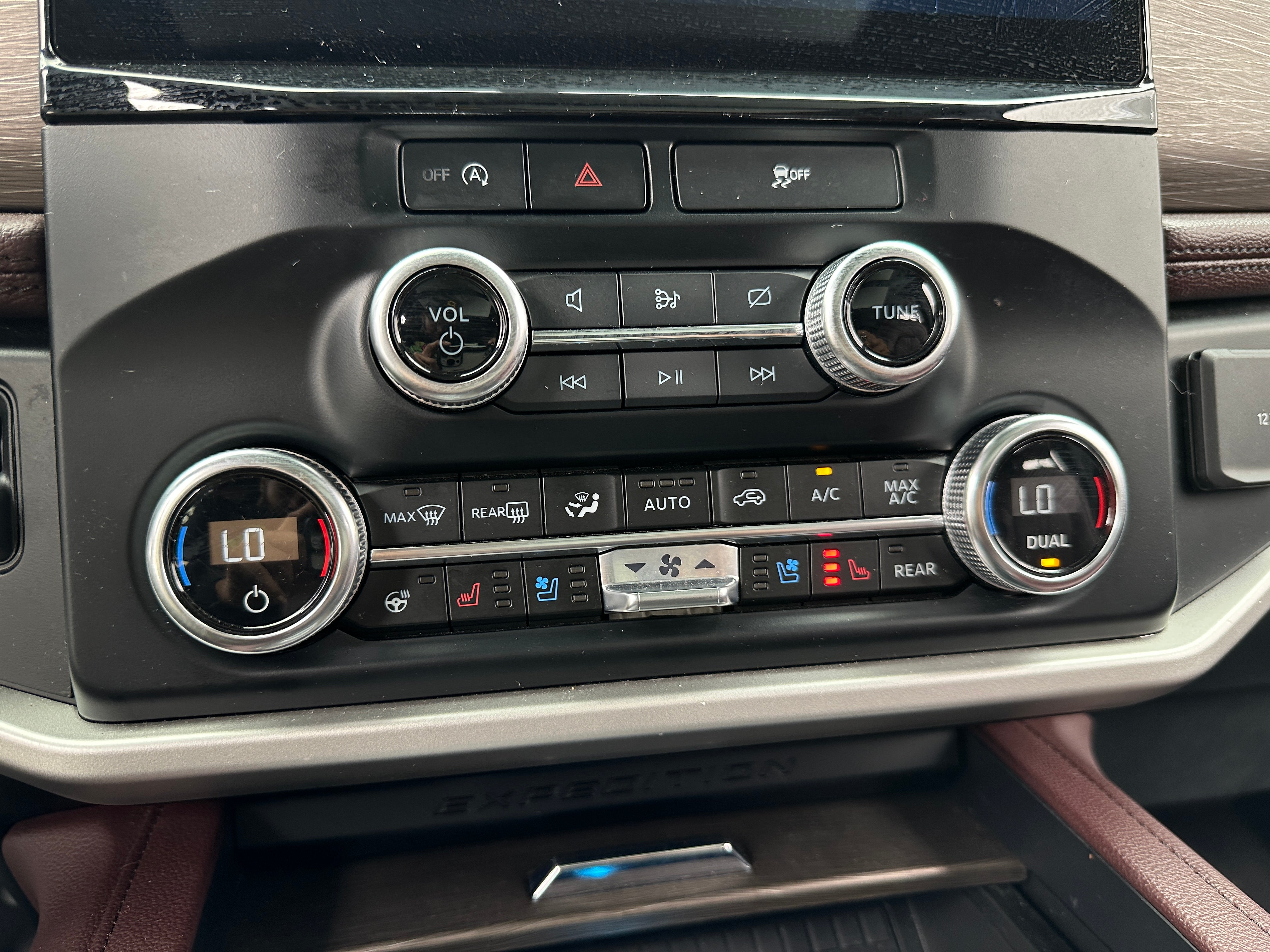 2024 Ford Expedition Limited 3