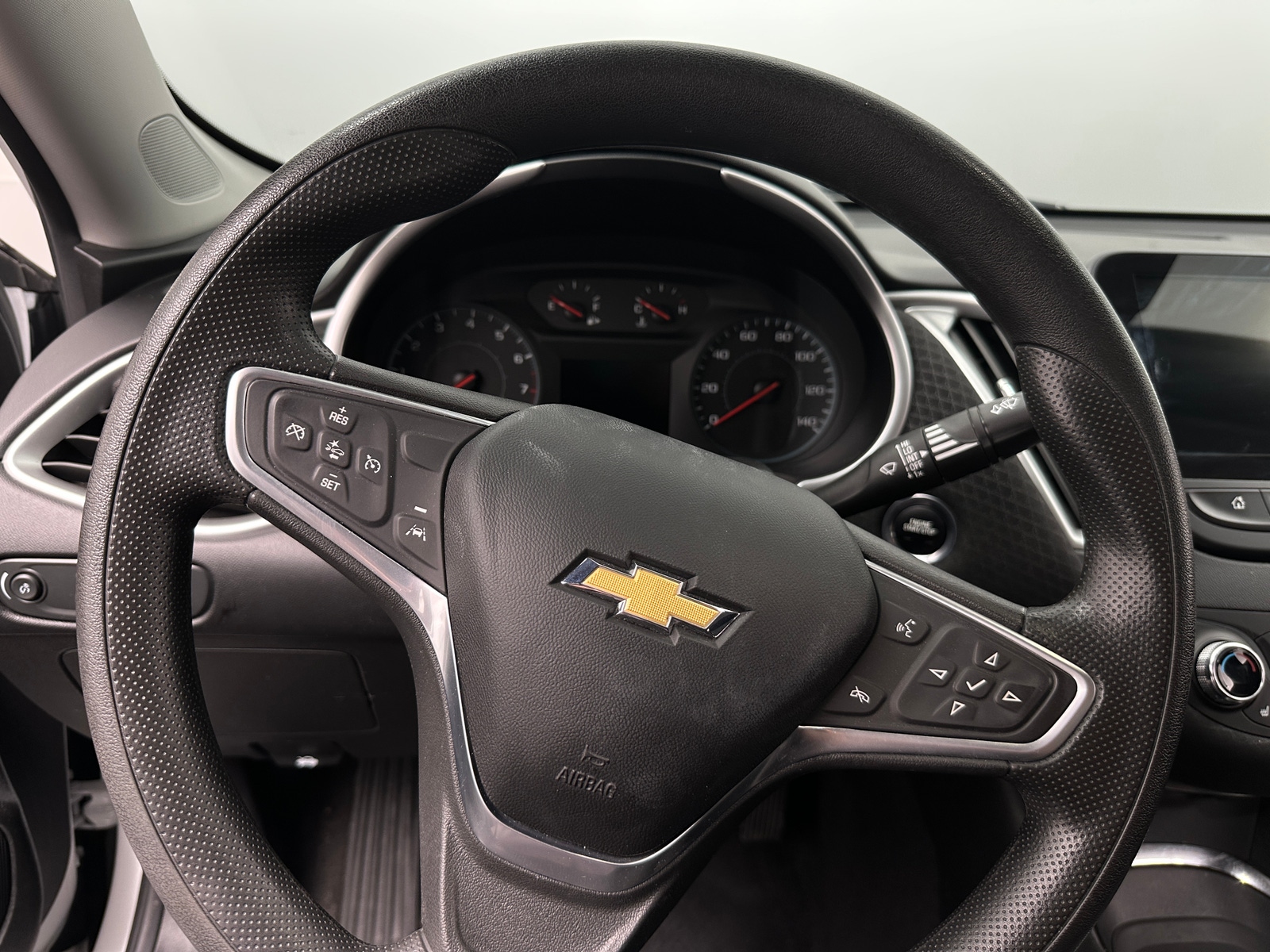 Thumbnail: 2023 Chevrolet Malibu - 5