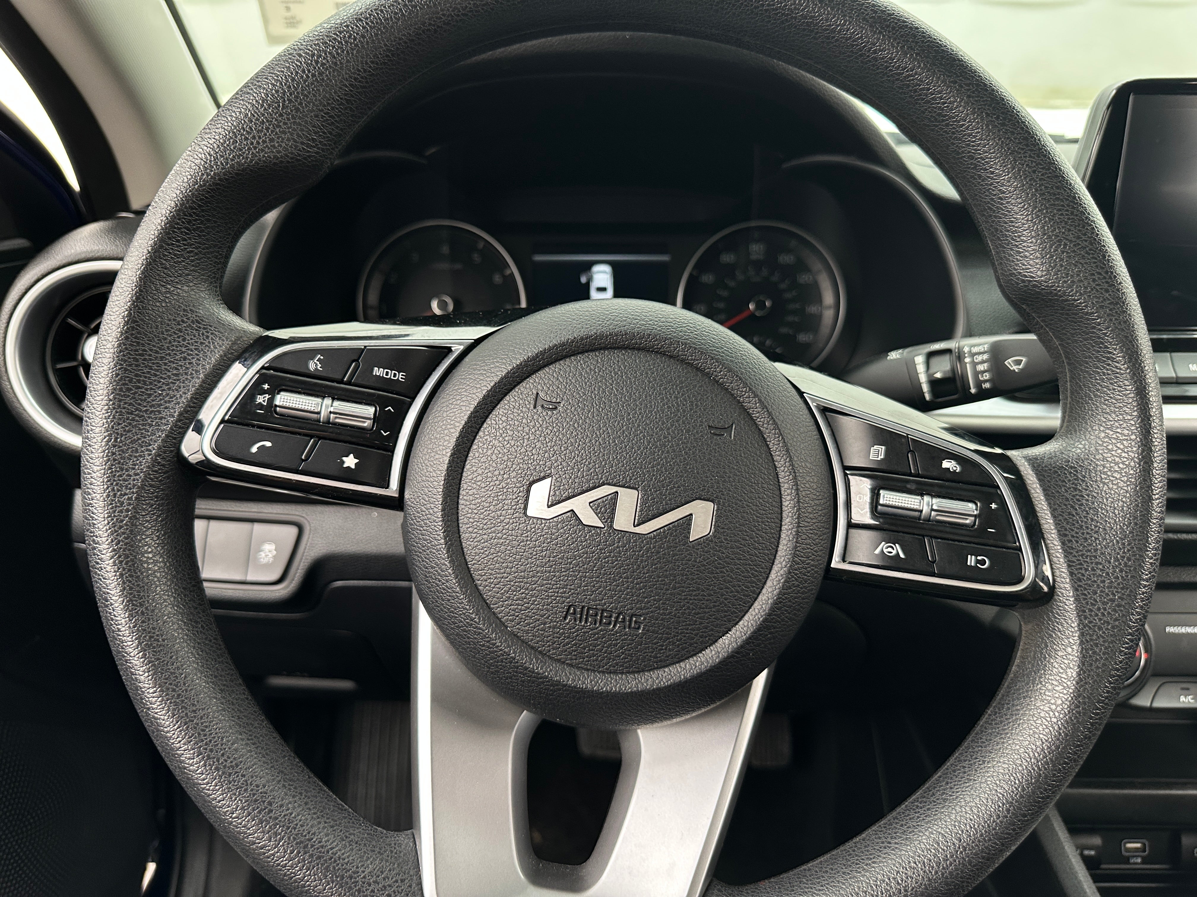 2024 Kia Forte LXS 5