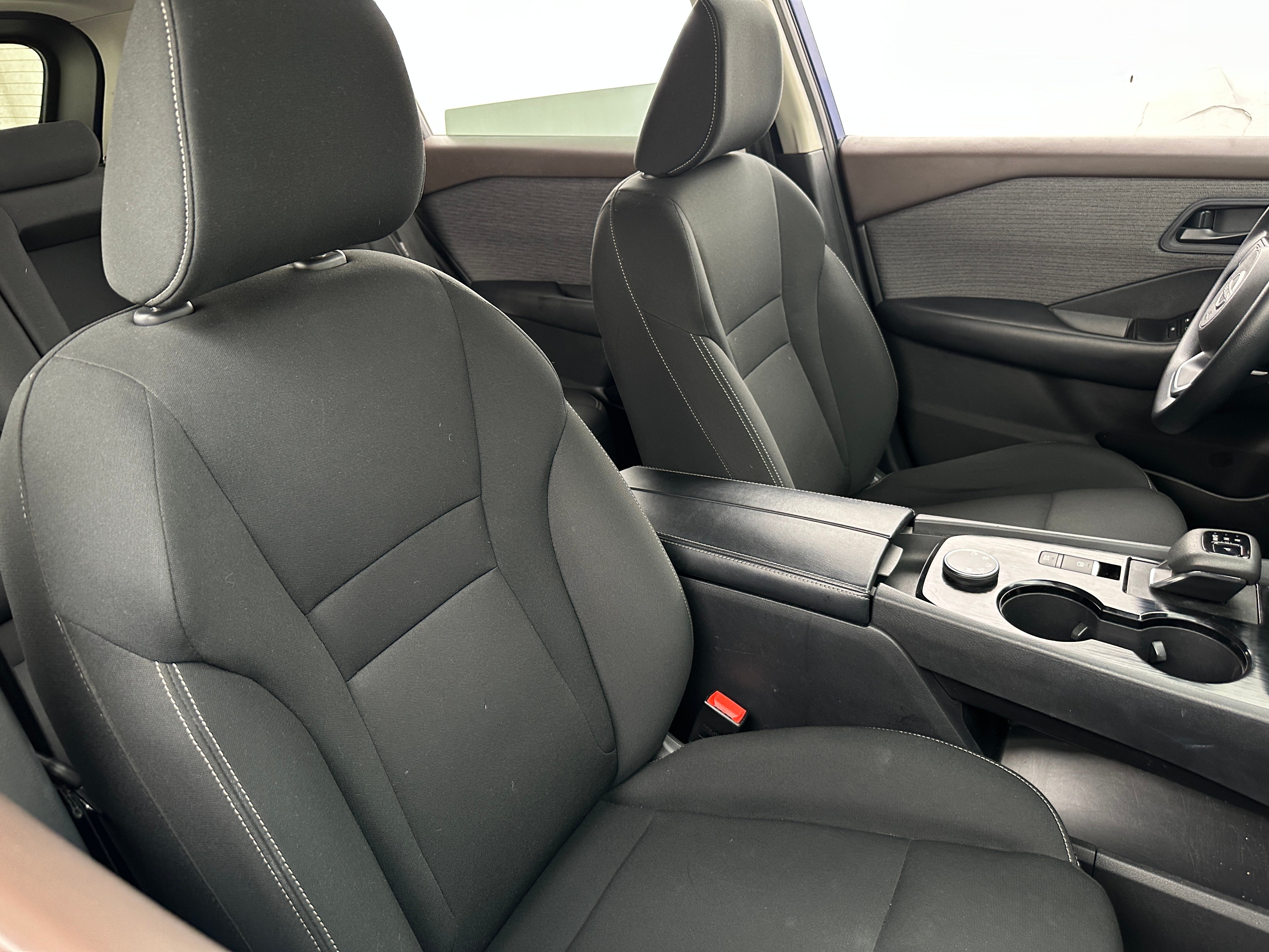 2023 Nissan Rogue S 2
