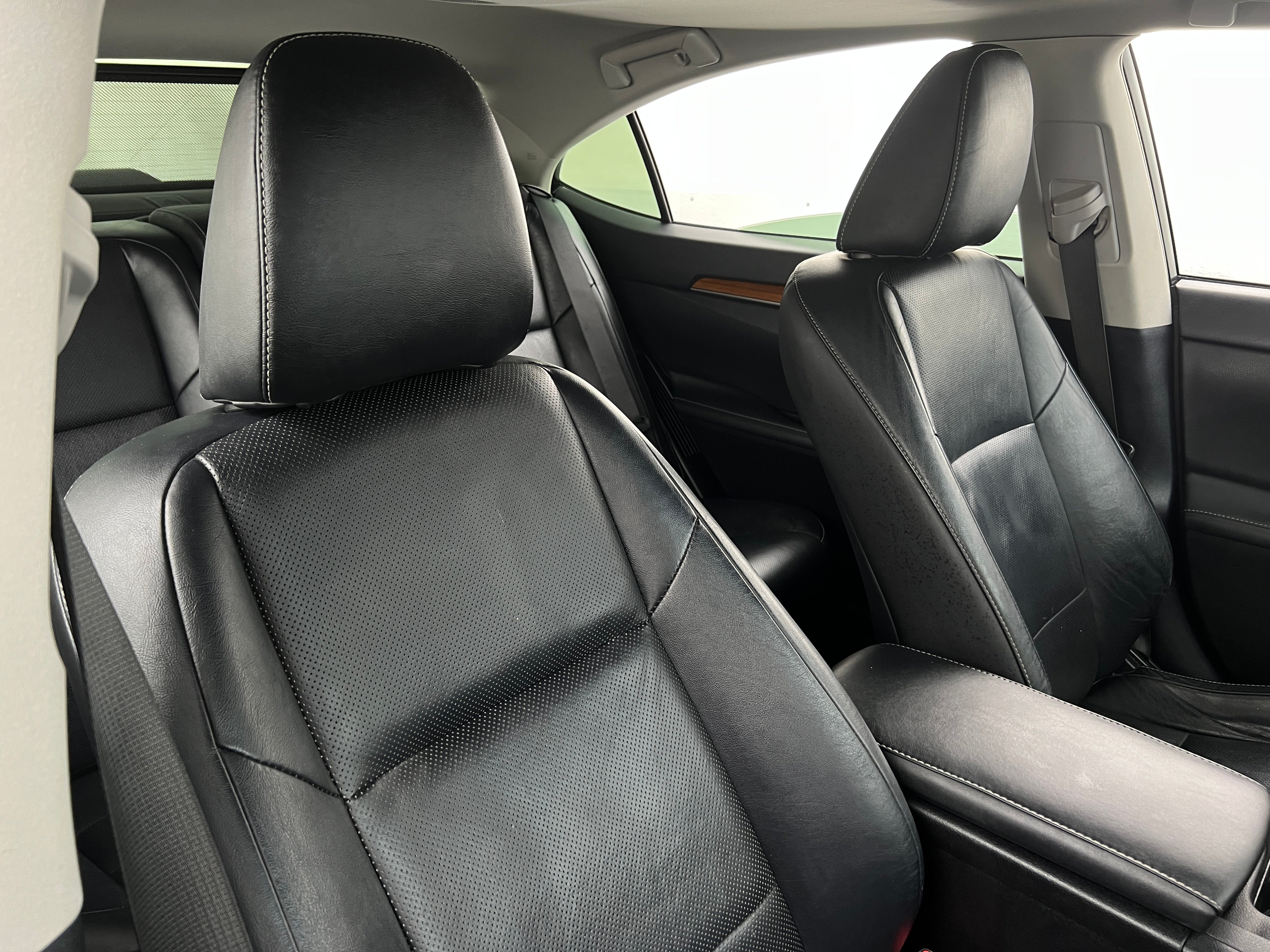 2014 Lexus ES Hybrid 300h 2