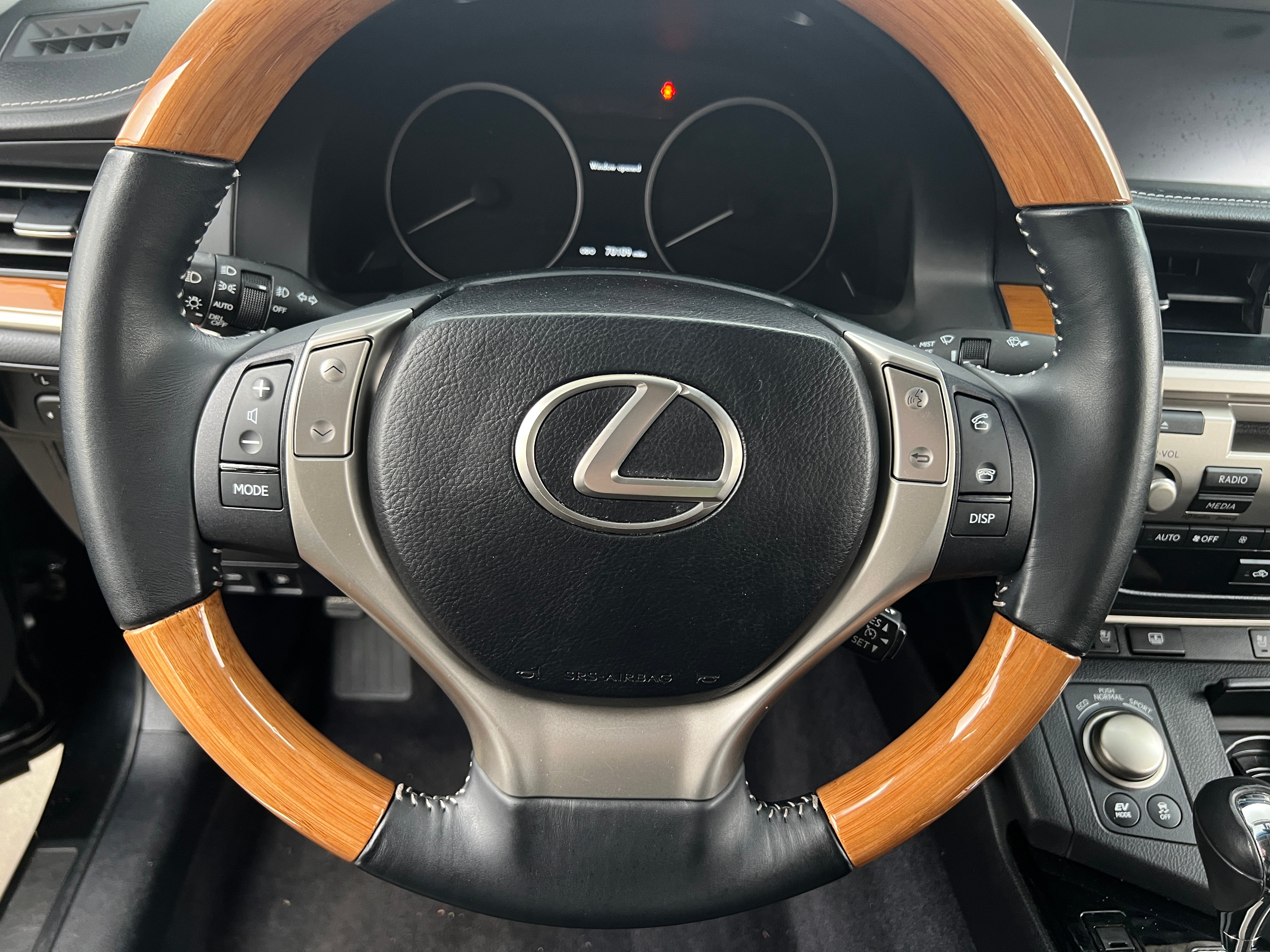 2014 Lexus ES Hybrid 300h 5