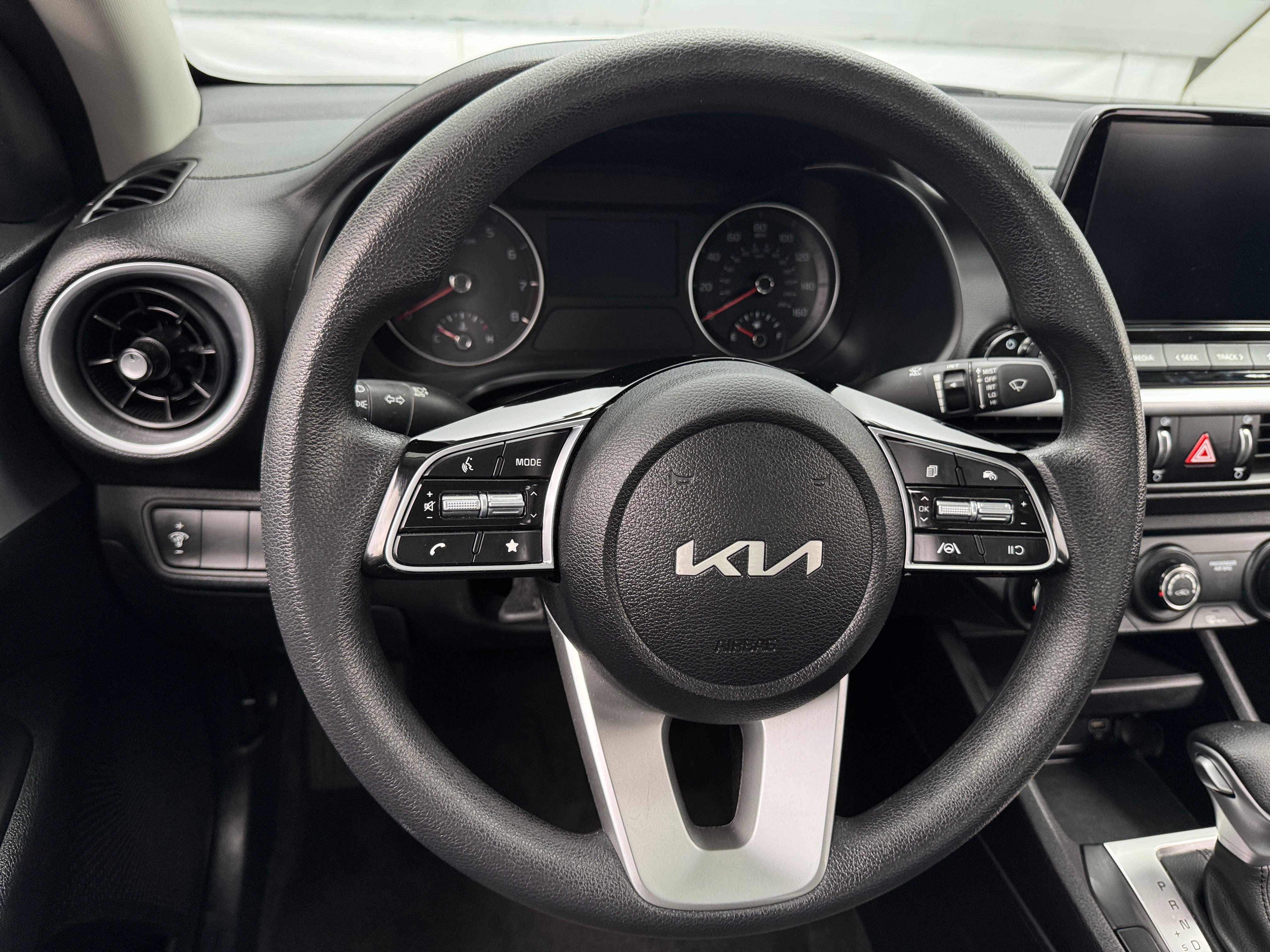2024 Kia Forte LXS 5