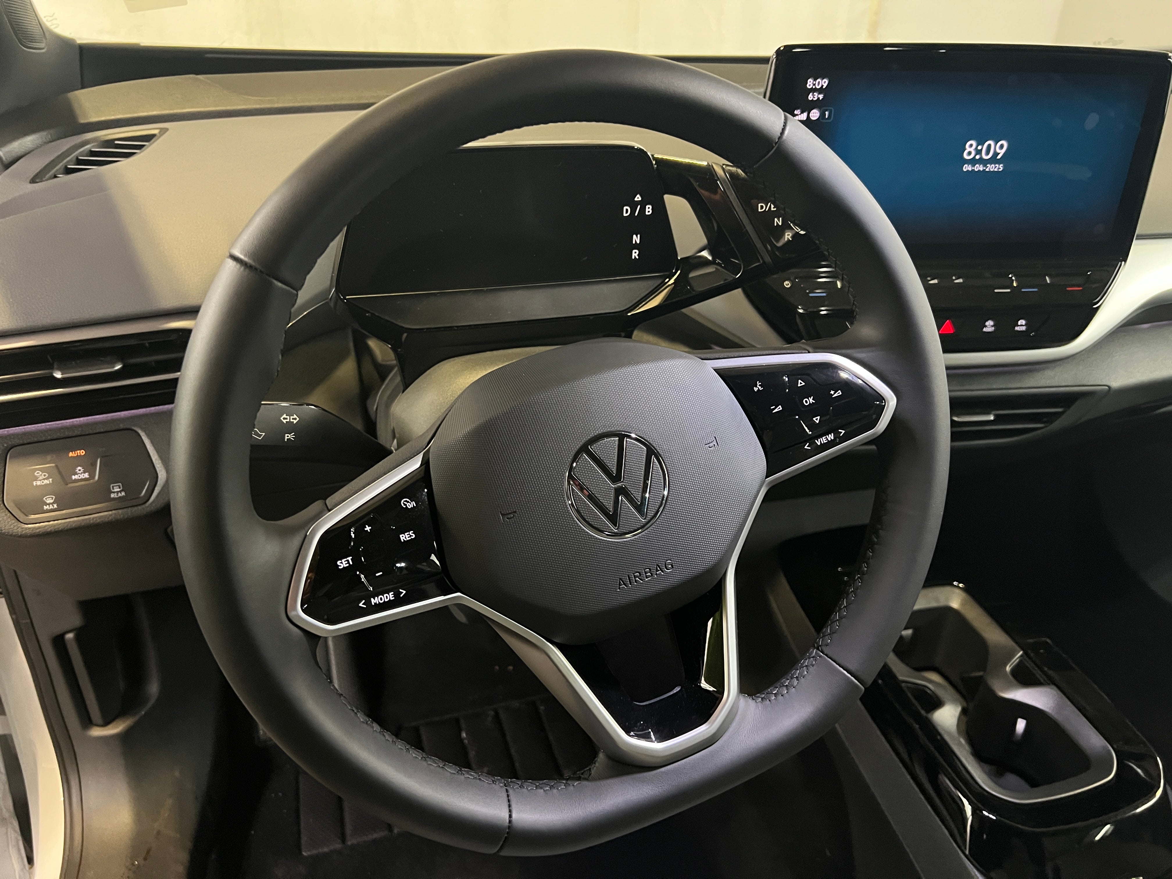2022 Volkswagen ID.4 Pro S 4