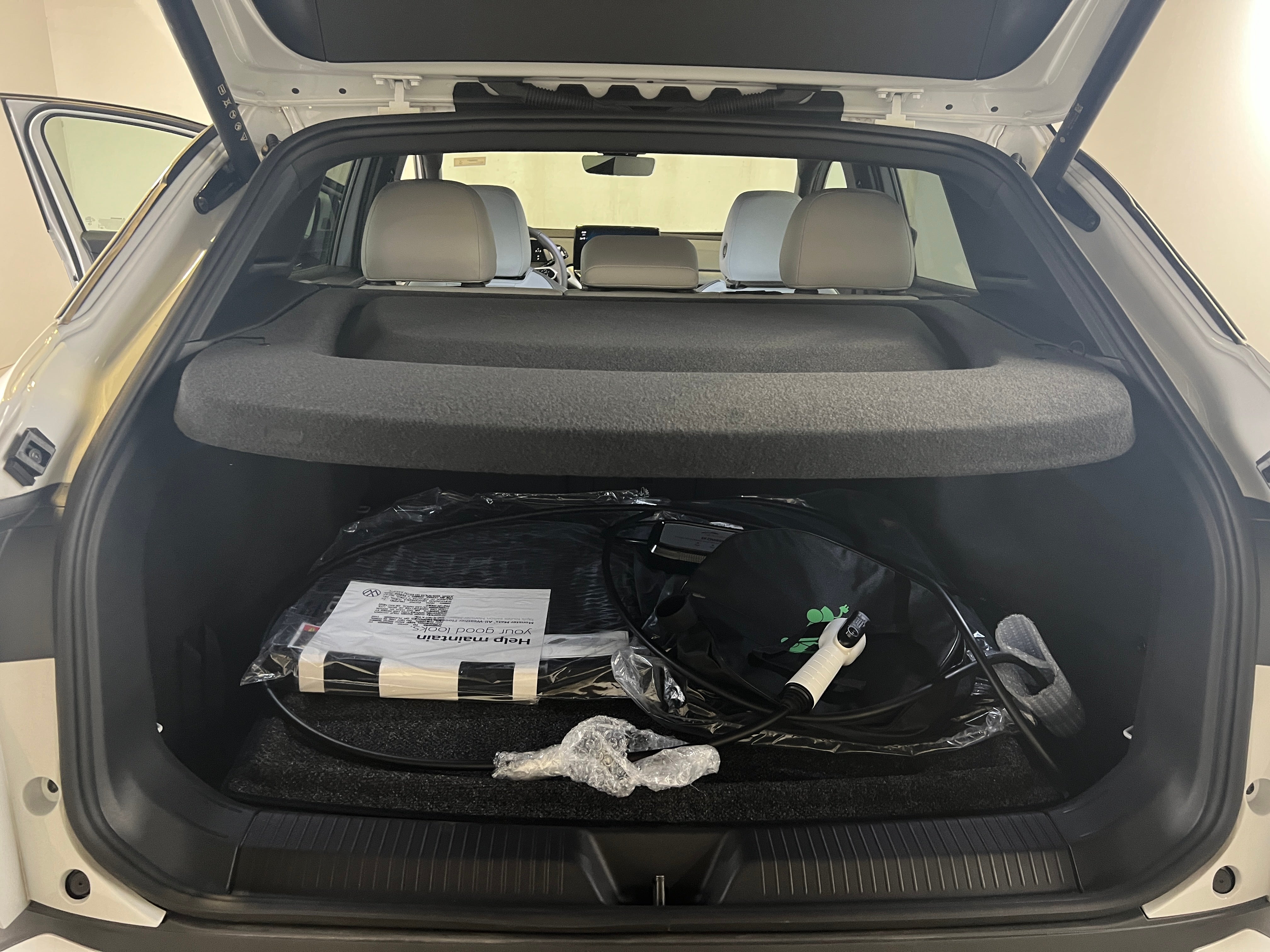 2022 Volkswagen ID.4 Pro S 6