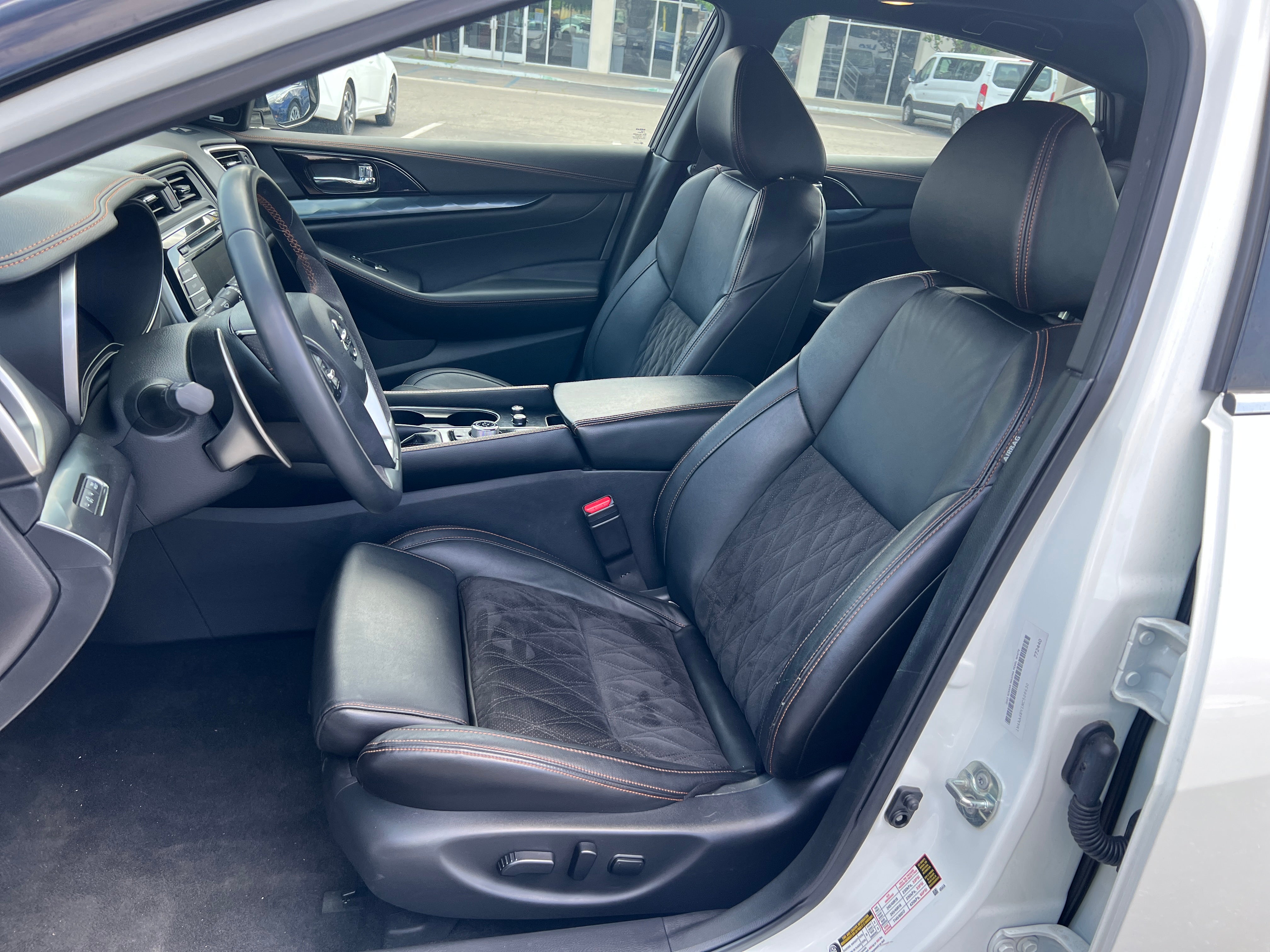 2022 Nissan Maxima SR 2