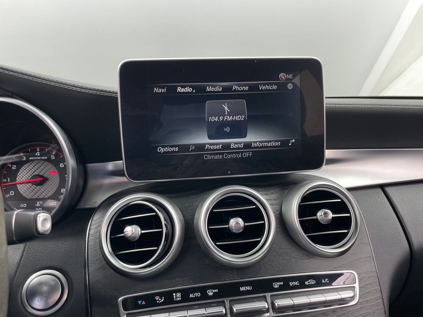 Thumbnail: 2016 Mercedes-Benz C-Class - 3