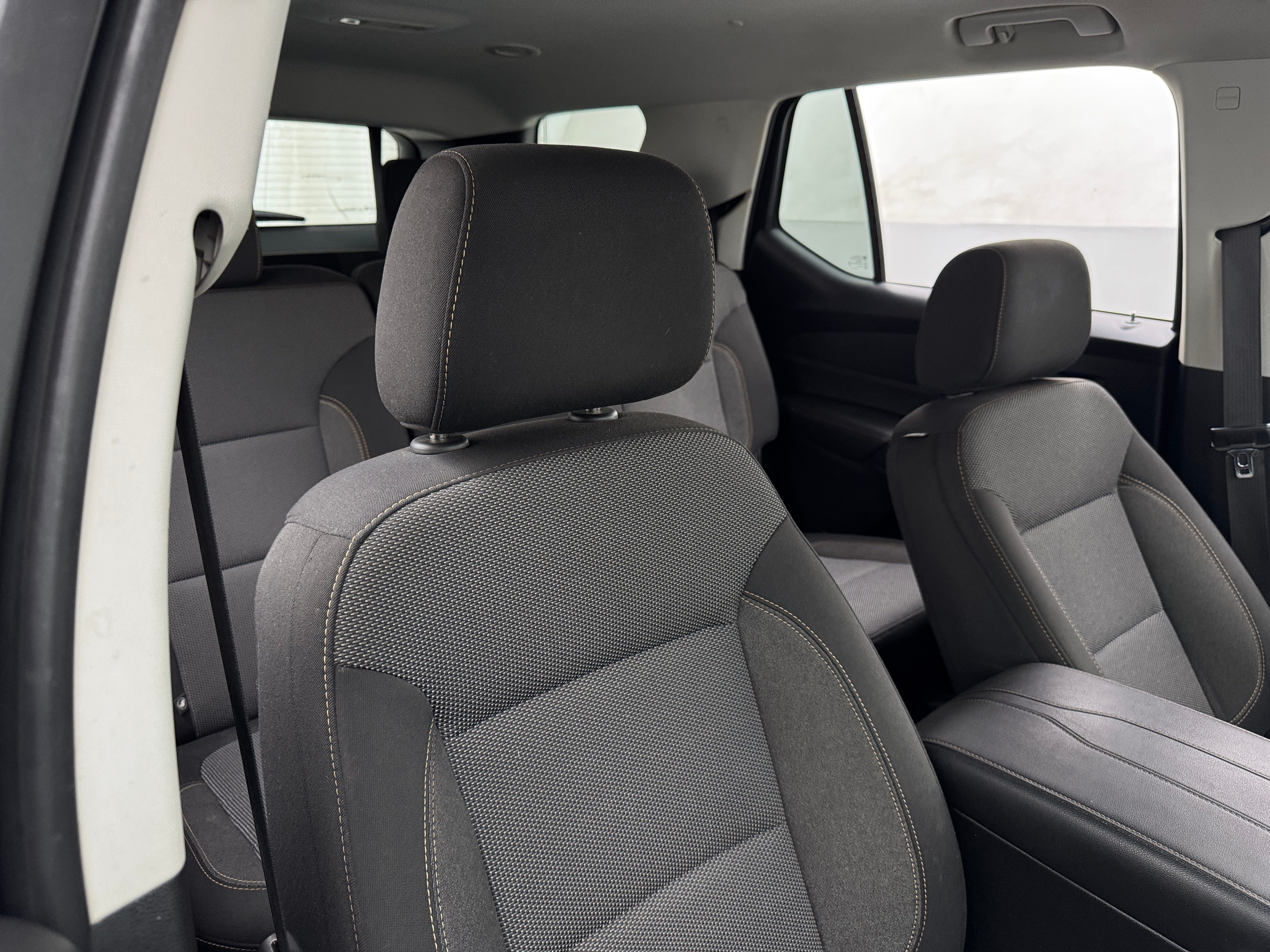 2020 Chevrolet Traverse LS 2