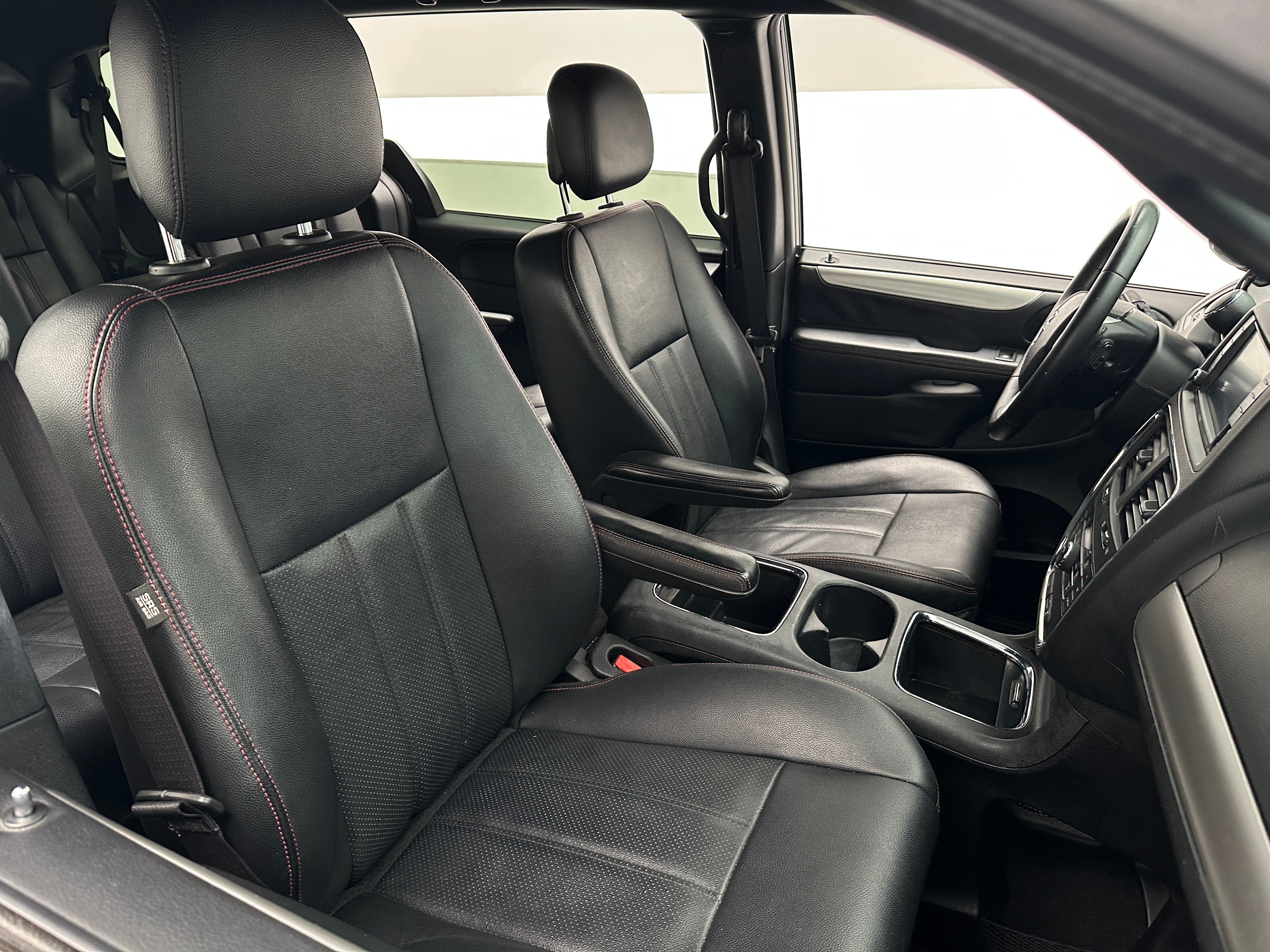 2016 Dodge Grand Caravan SE 2