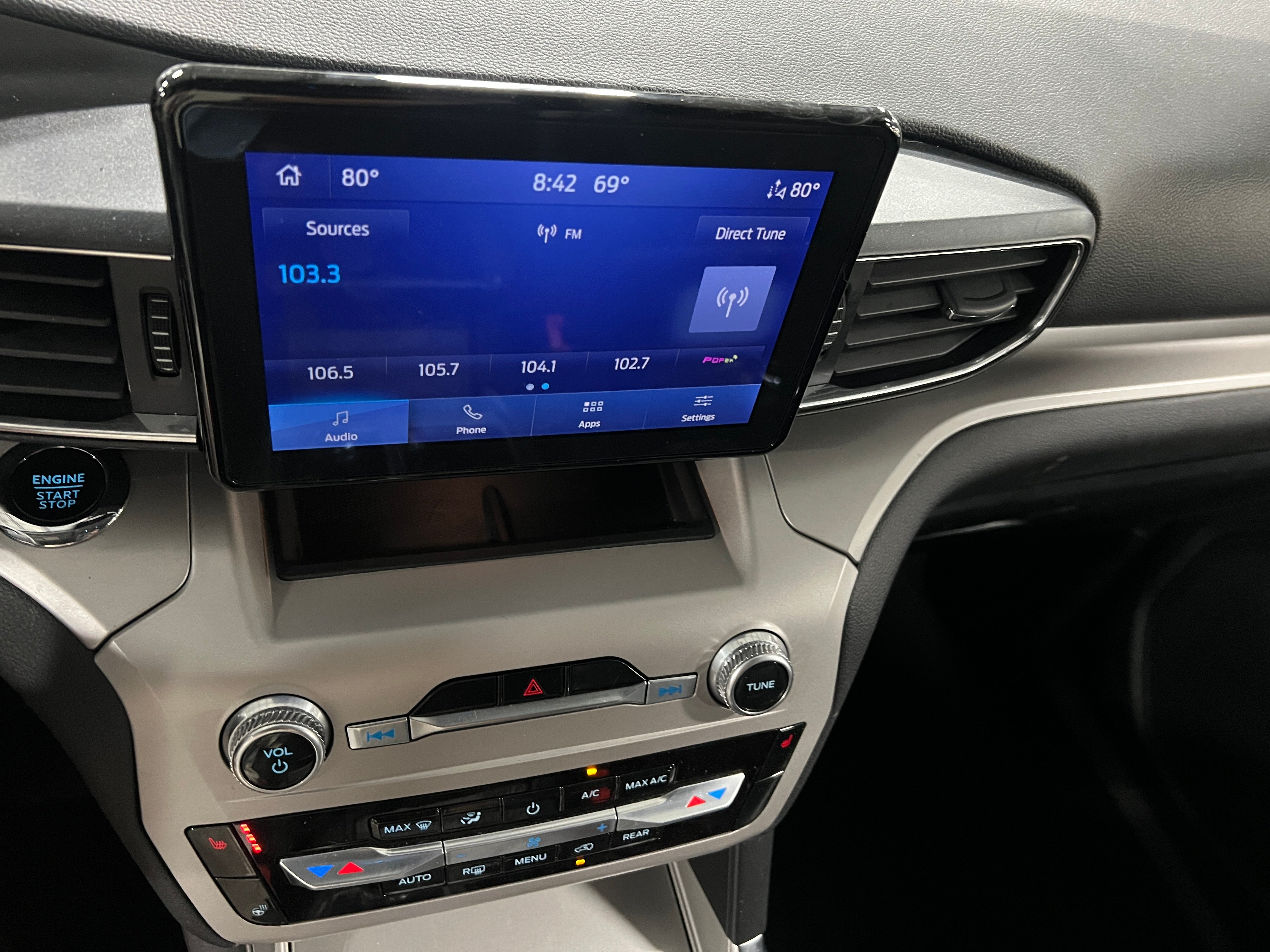 2024 Ford Explorer XLT 4