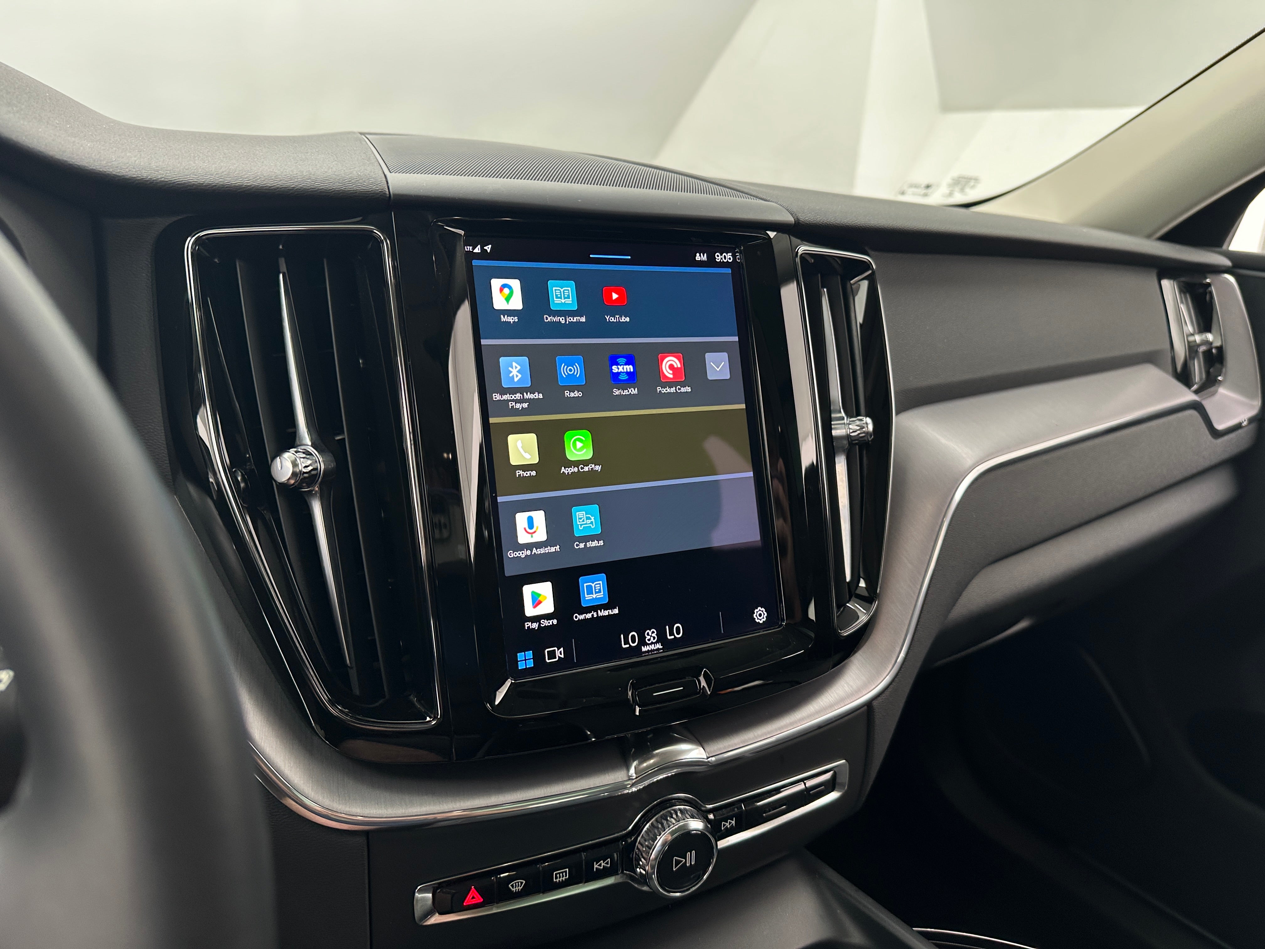 2022 Volvo XC60 B5 Momentum 3