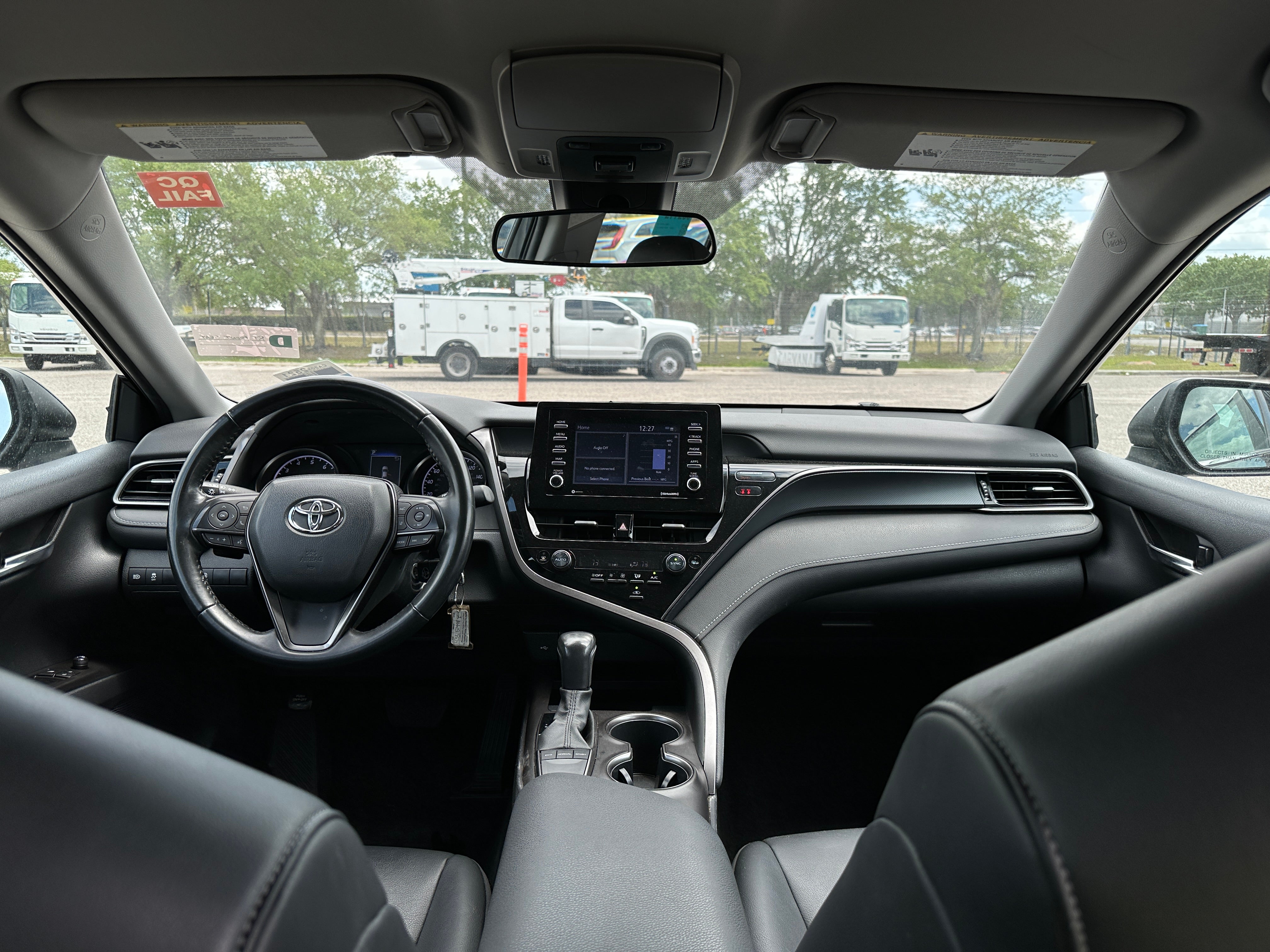 2022 Toyota Camry SE 2