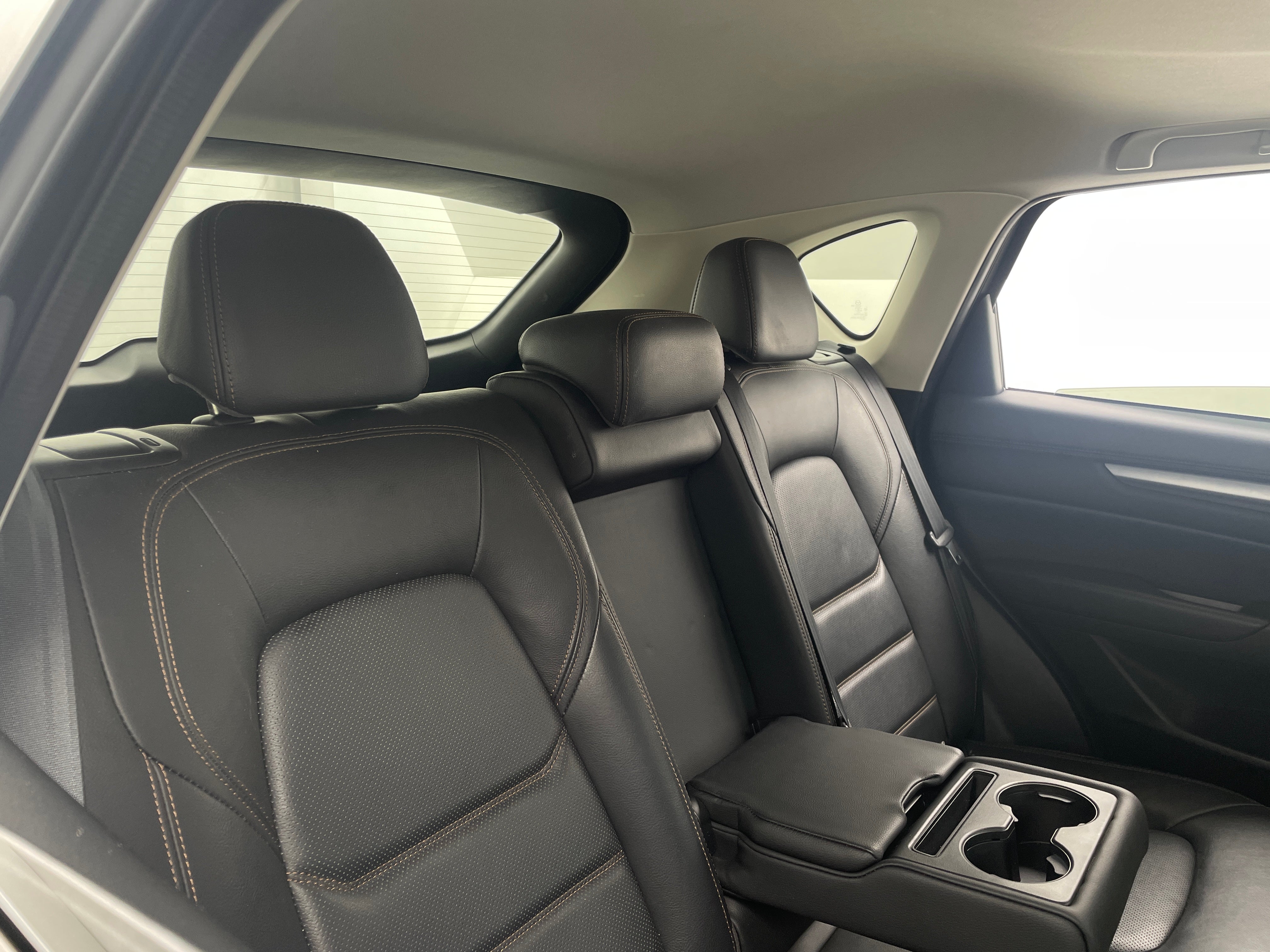 2022 Mazda CX-5 S Preferred 5