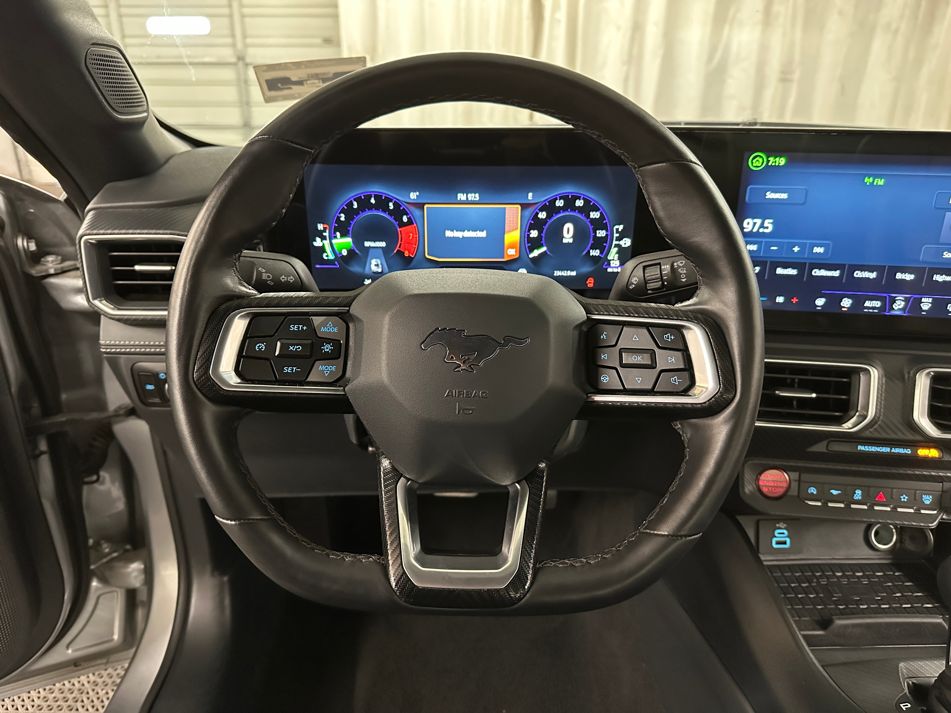 2024 Ford Mustang  4