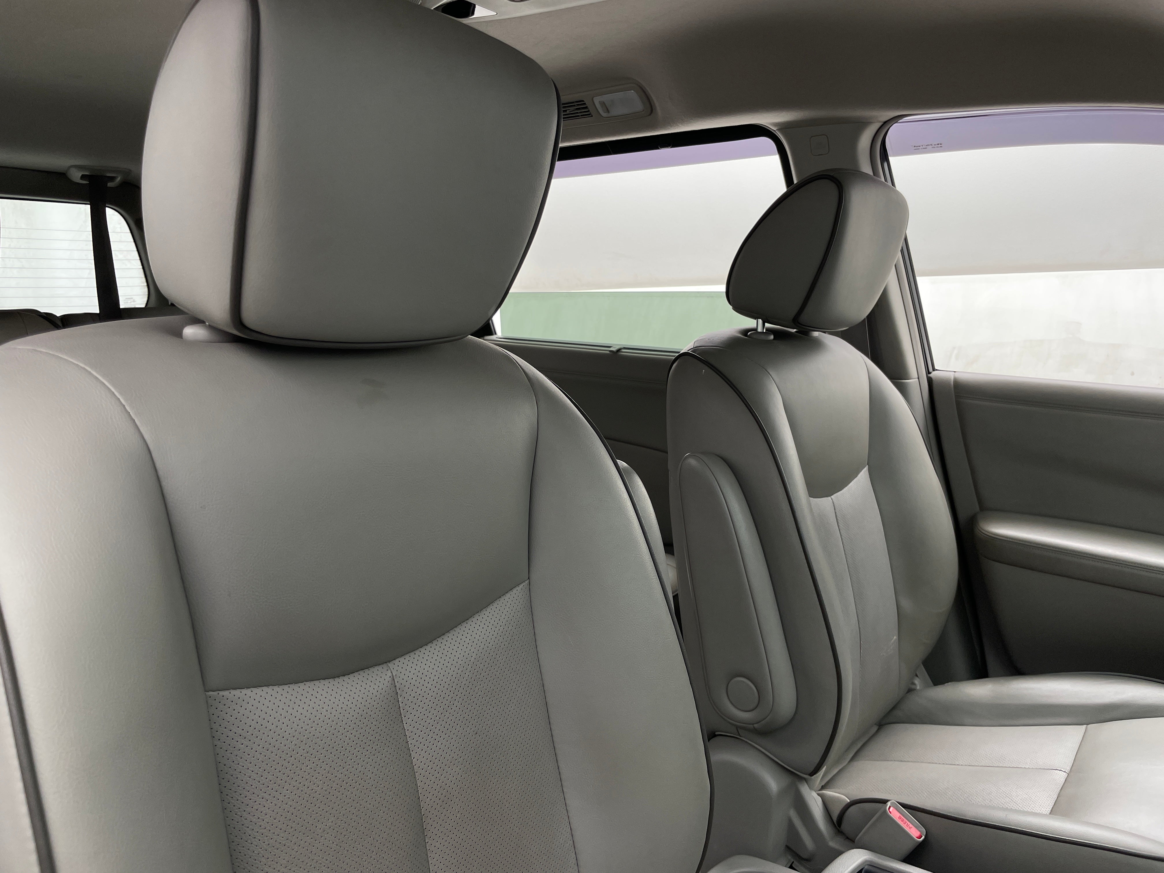 2015 Nissan Quest Platinum 2