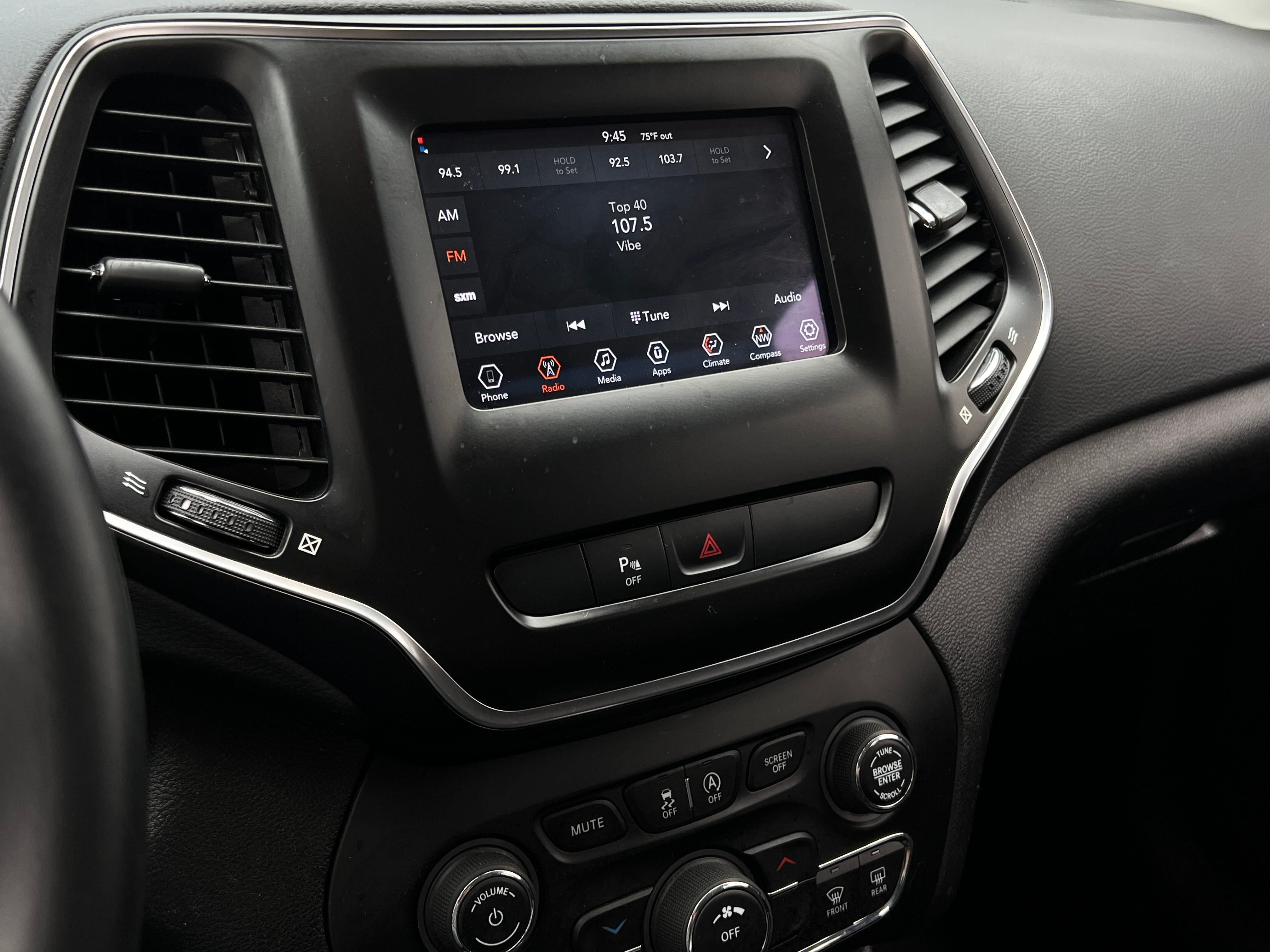 2019 Jeep Cherokee Latitude 4