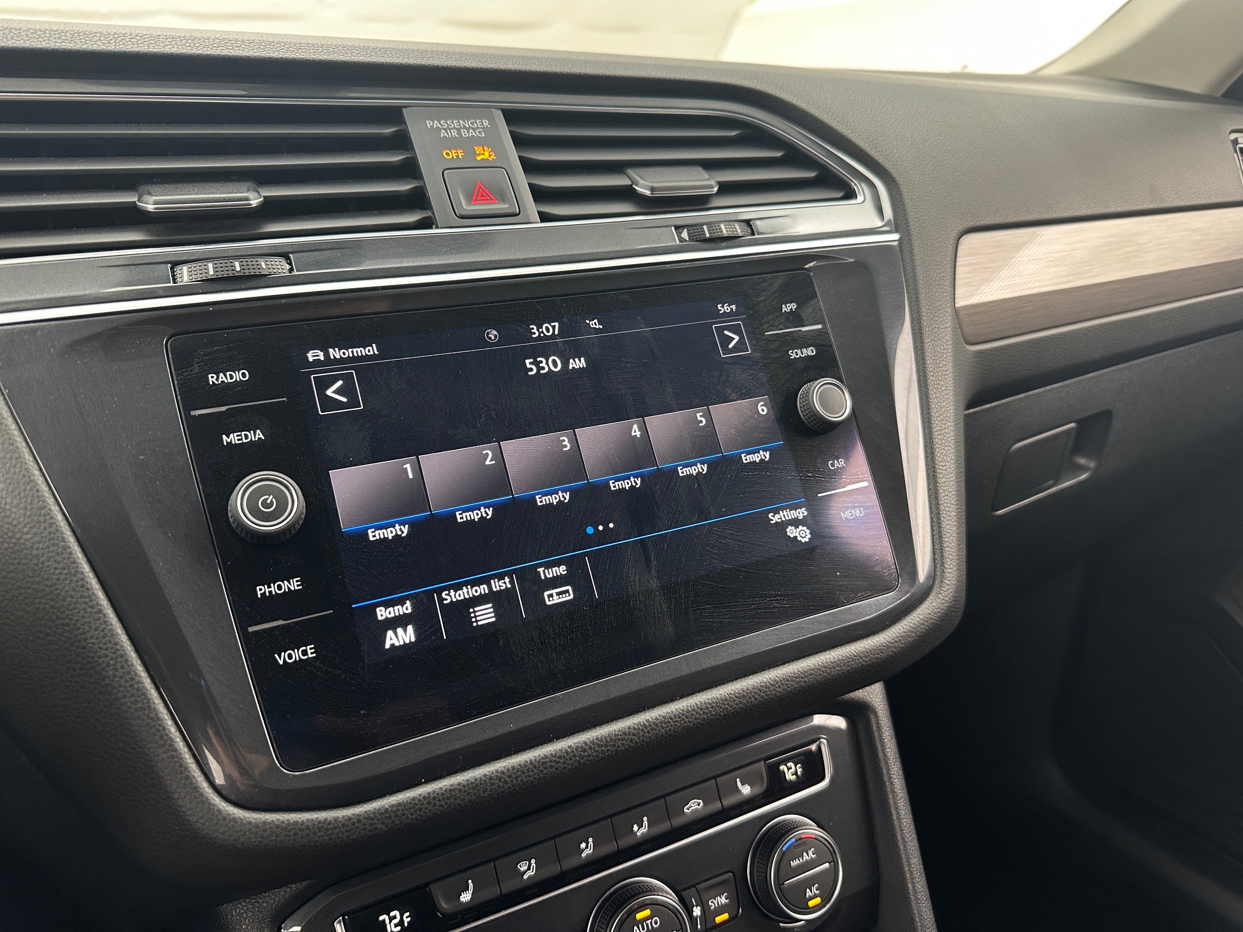 2020 Volkswagen Tiguan SE 4
