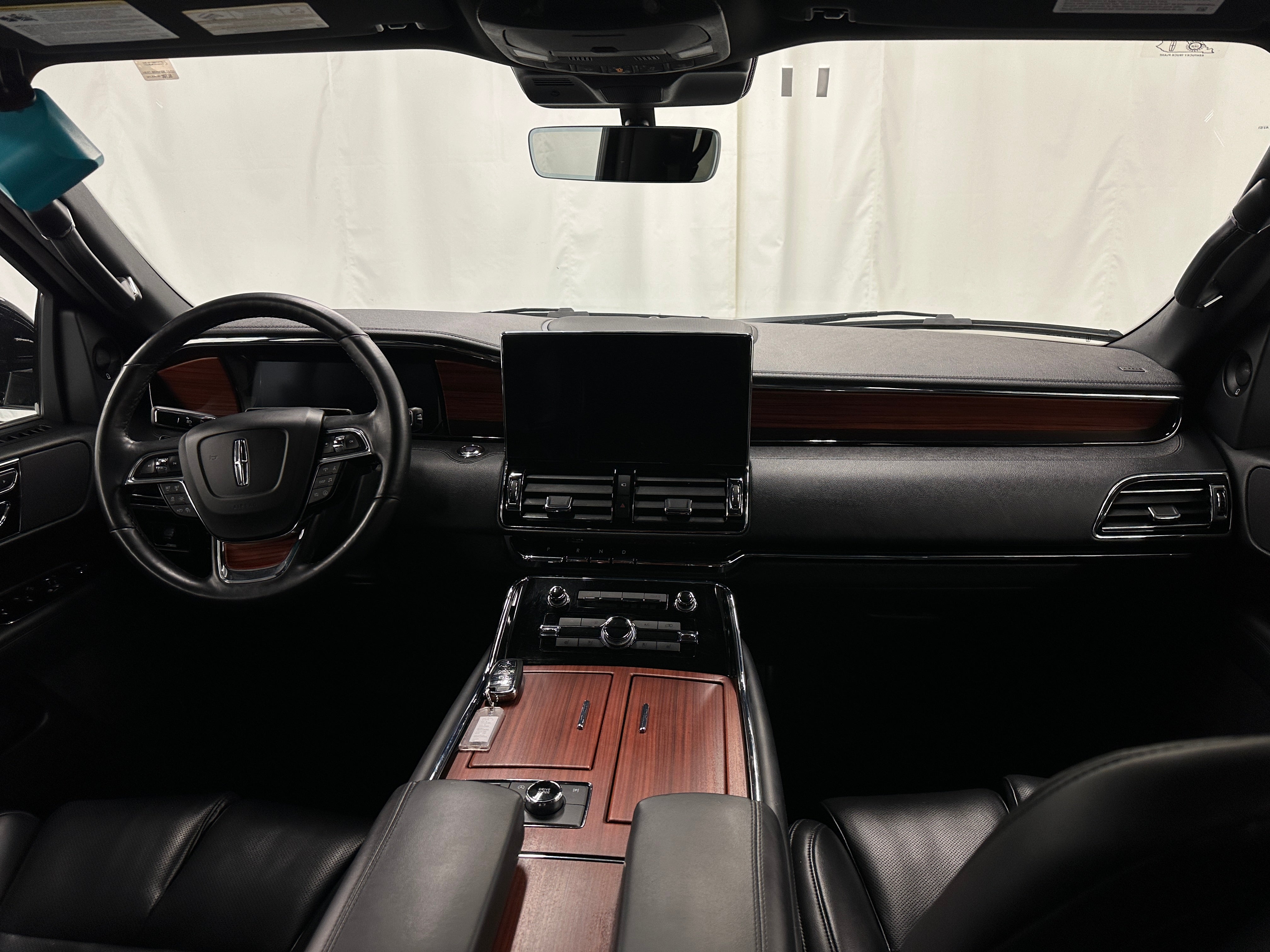 2024 Lincoln Navigator L Premiere 3