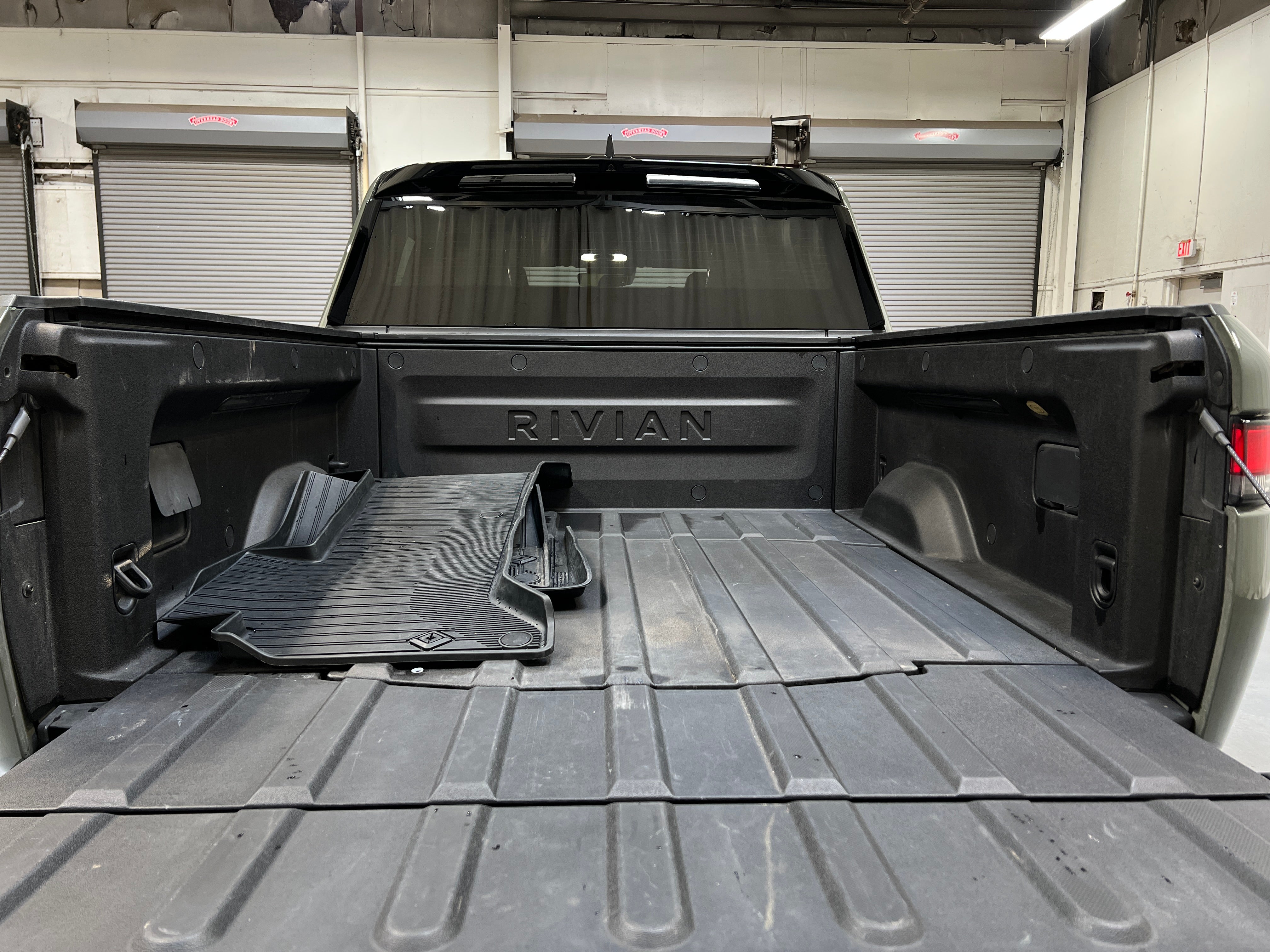 2023 Rivian R1T Launch Edition 6